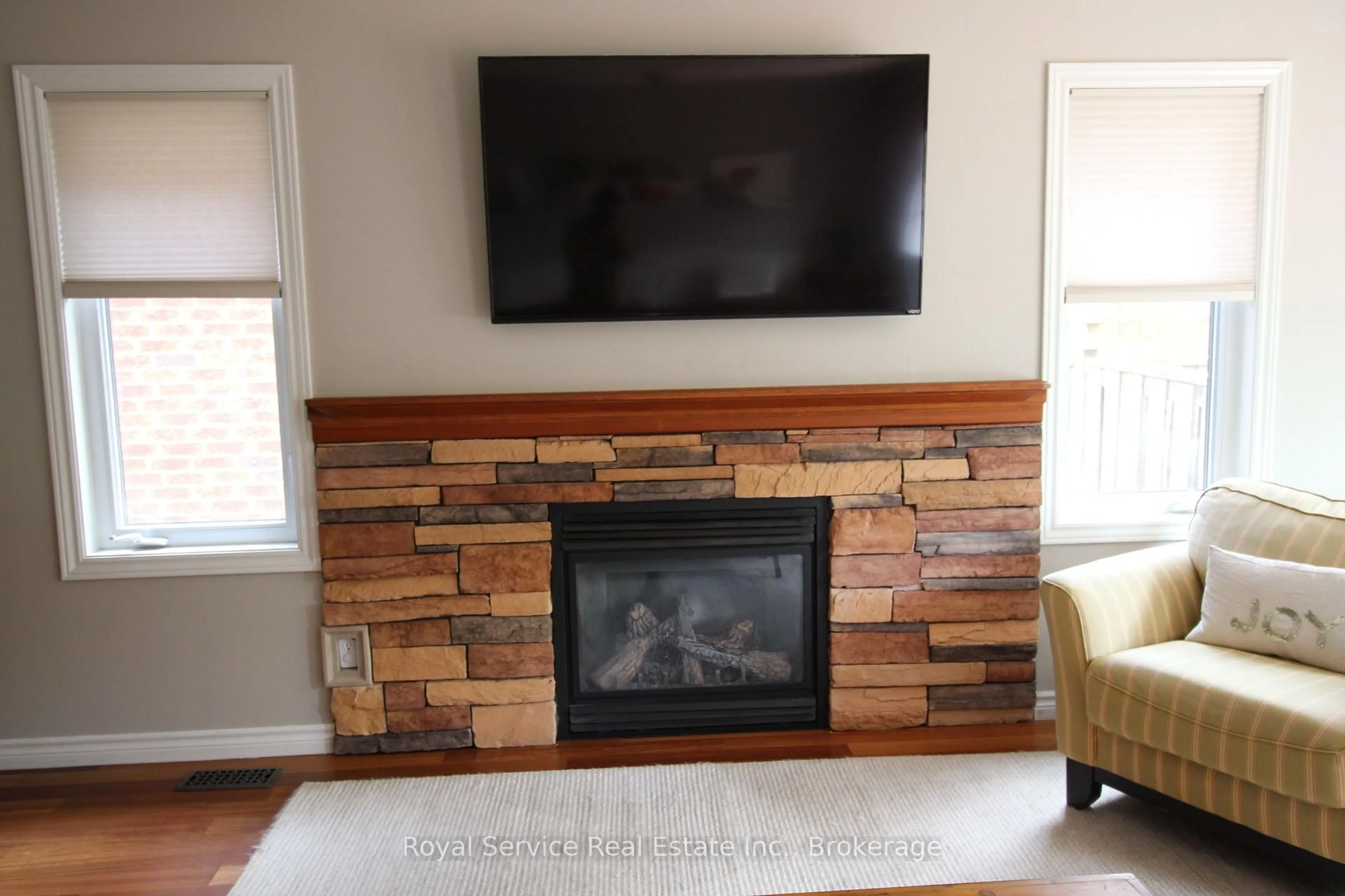Home theater for 1031 Otto Dr, Cobourg Ontario K9A 5Y4
