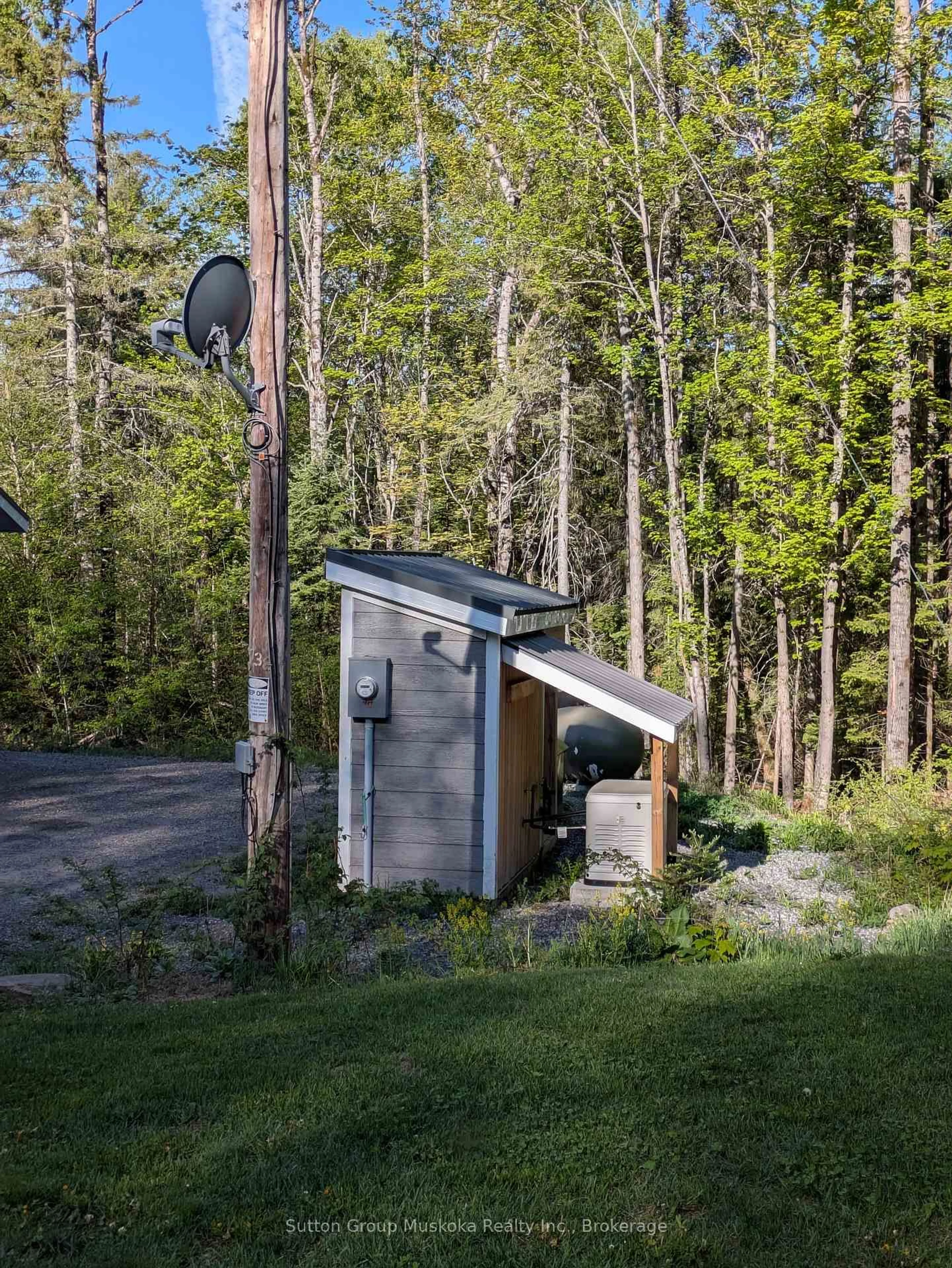 Shed for 2602 Muskoka 10 Rd, Huntsville Ontario P1H 2J3