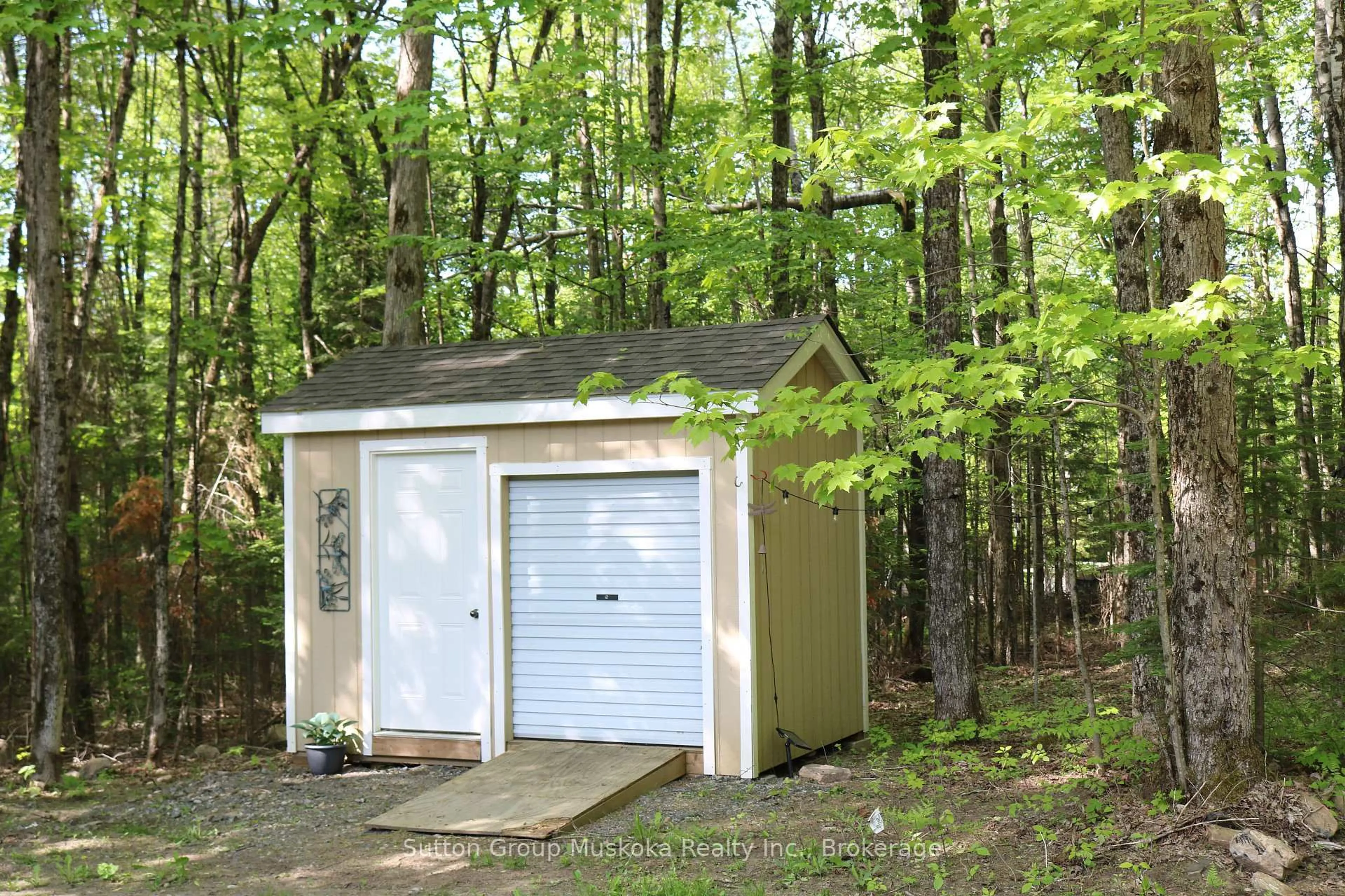 Shed for 2602 Muskoka 10 Rd, Huntsville Ontario P1H 2J3