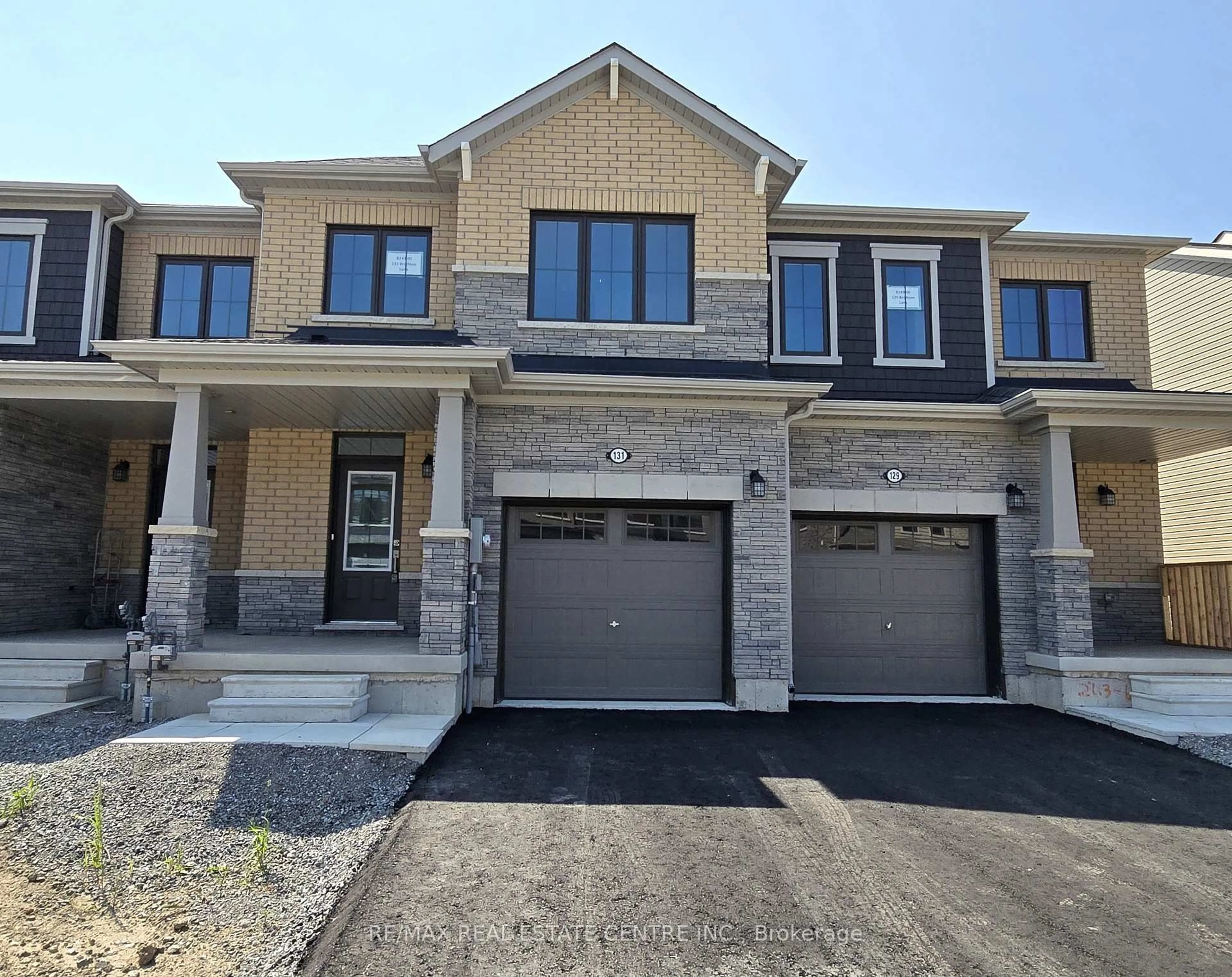 Home with brick exterior material, street for 131 Brighton Lane, Thorold Ontario L2E 6S4