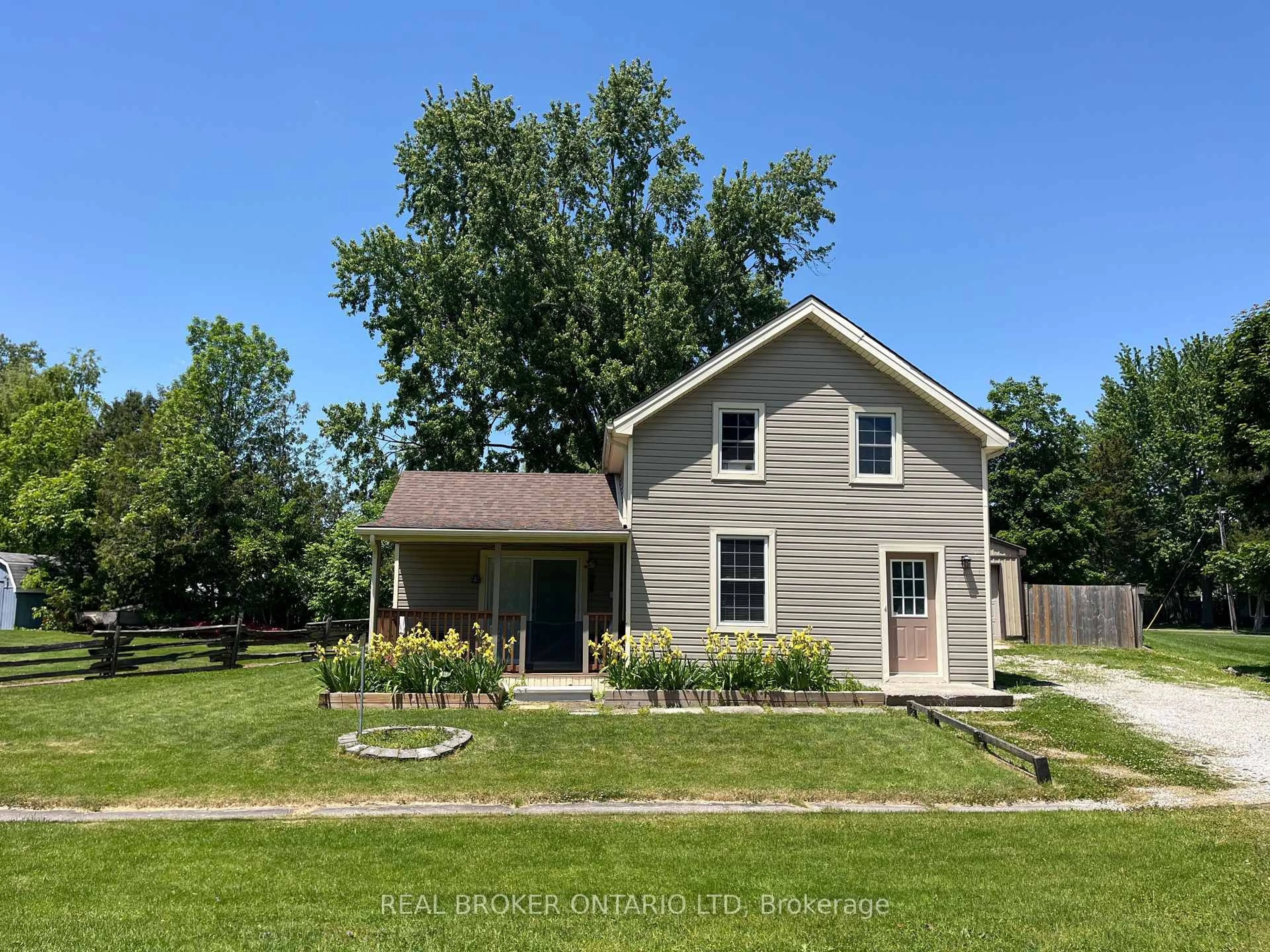 A pic from outside/outdoor area/front of a property/back of a property/a pic from drone, unknown for 6214 Fansher Rd, Dawn-Euphemia Ontario N0P 1R0