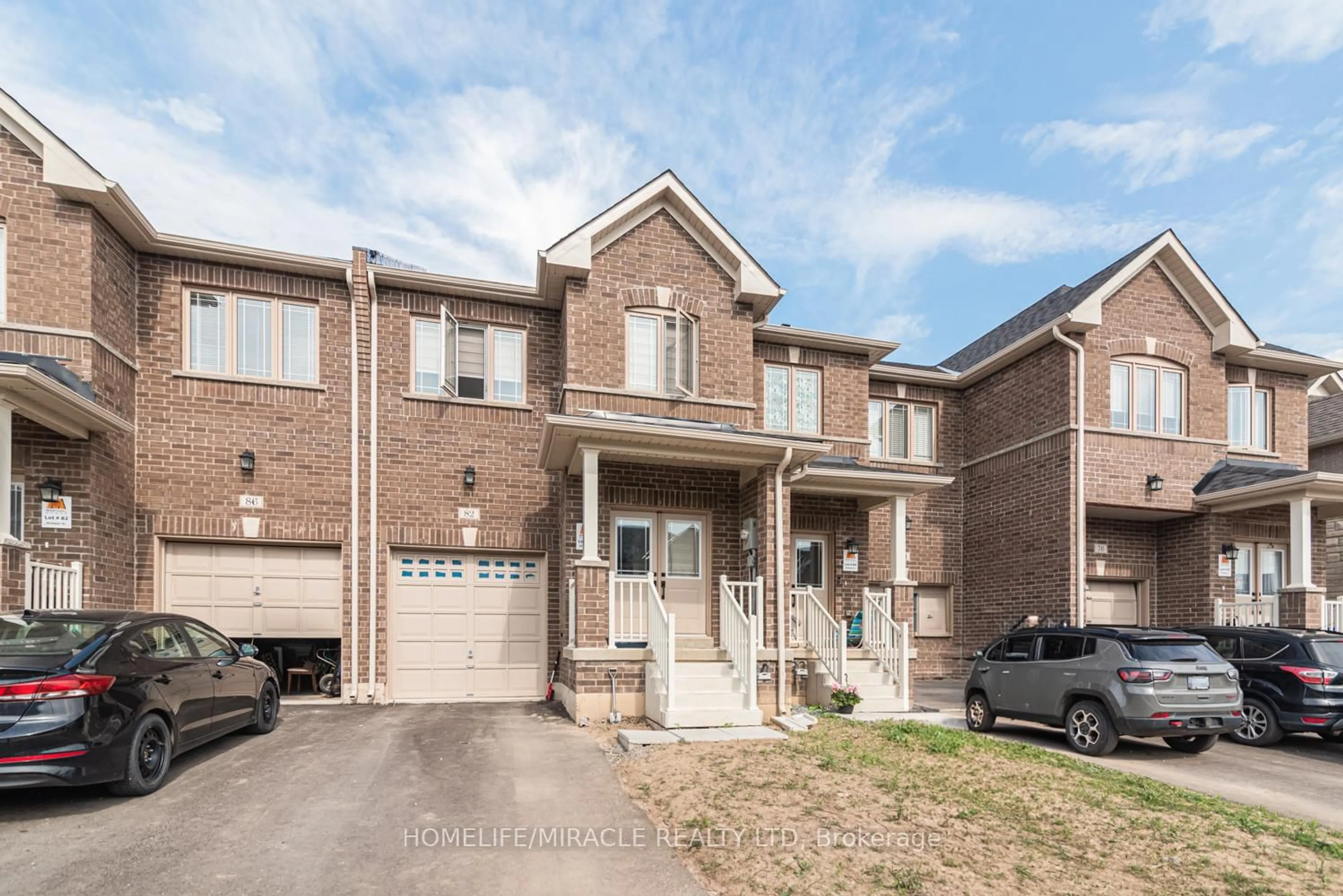 Home with brick exterior material, street for 82 Baker St, Thorold Ontario L2V 0N1