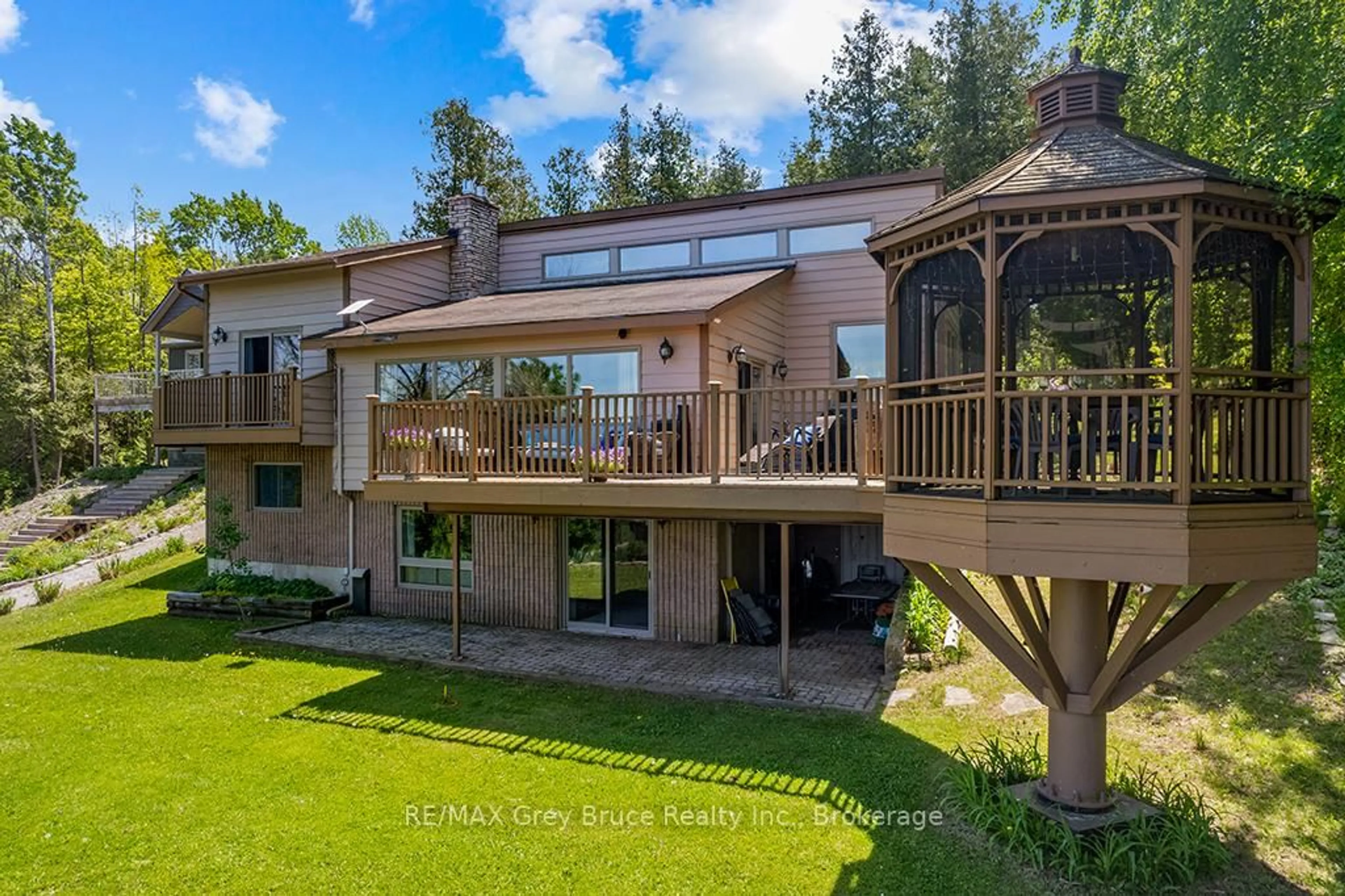 A pic from outside/outdoor area/front of a property/back of a property/a pic from drone, water/lake/river/ocean view for 121 Ivy Dr, Georgian Bluffs Ontario N0H 2T0