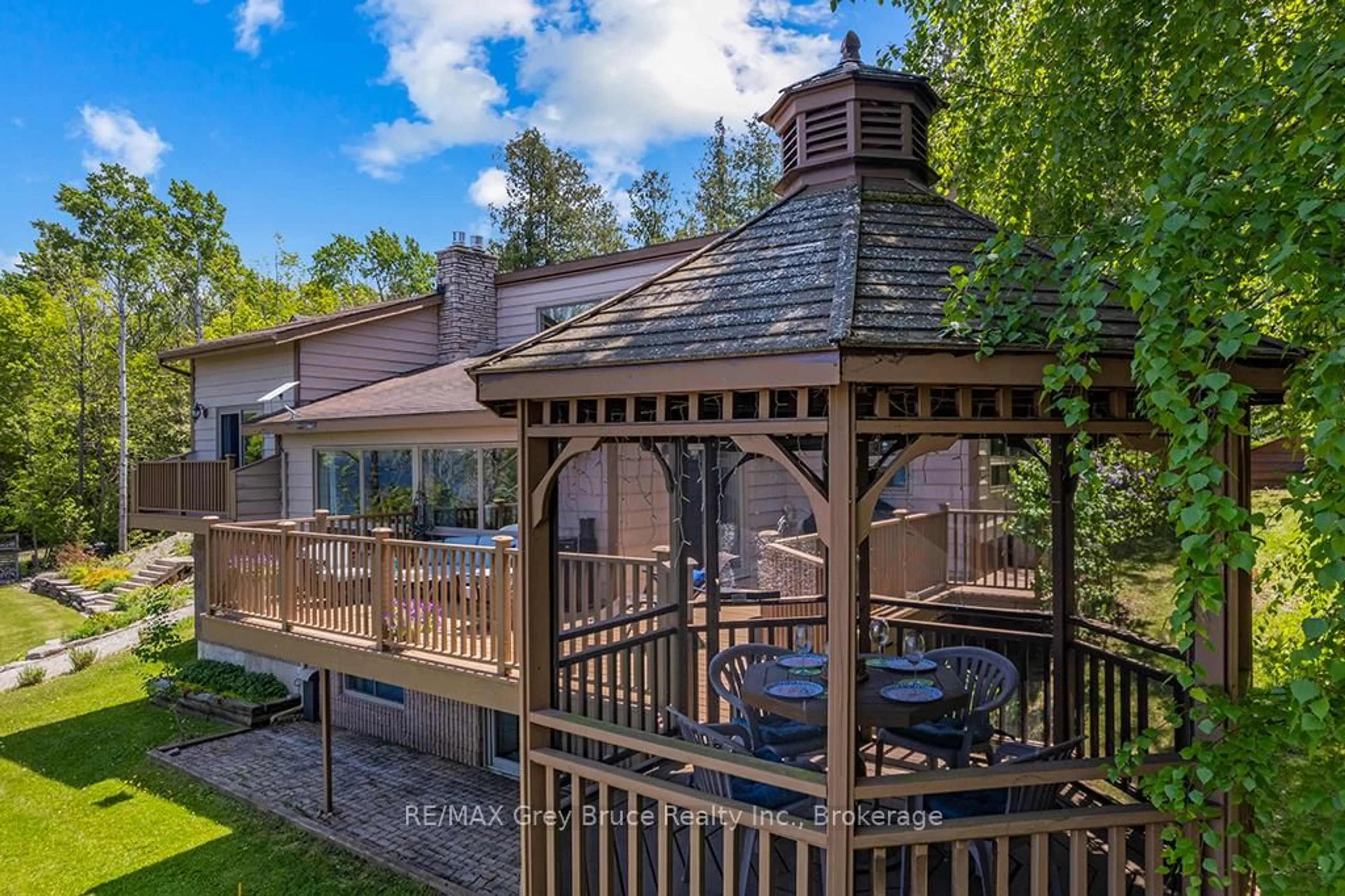 Patio, water/lake/river/ocean view for 121 Ivy Dr, Georgian Bluffs Ontario N0H 2T0