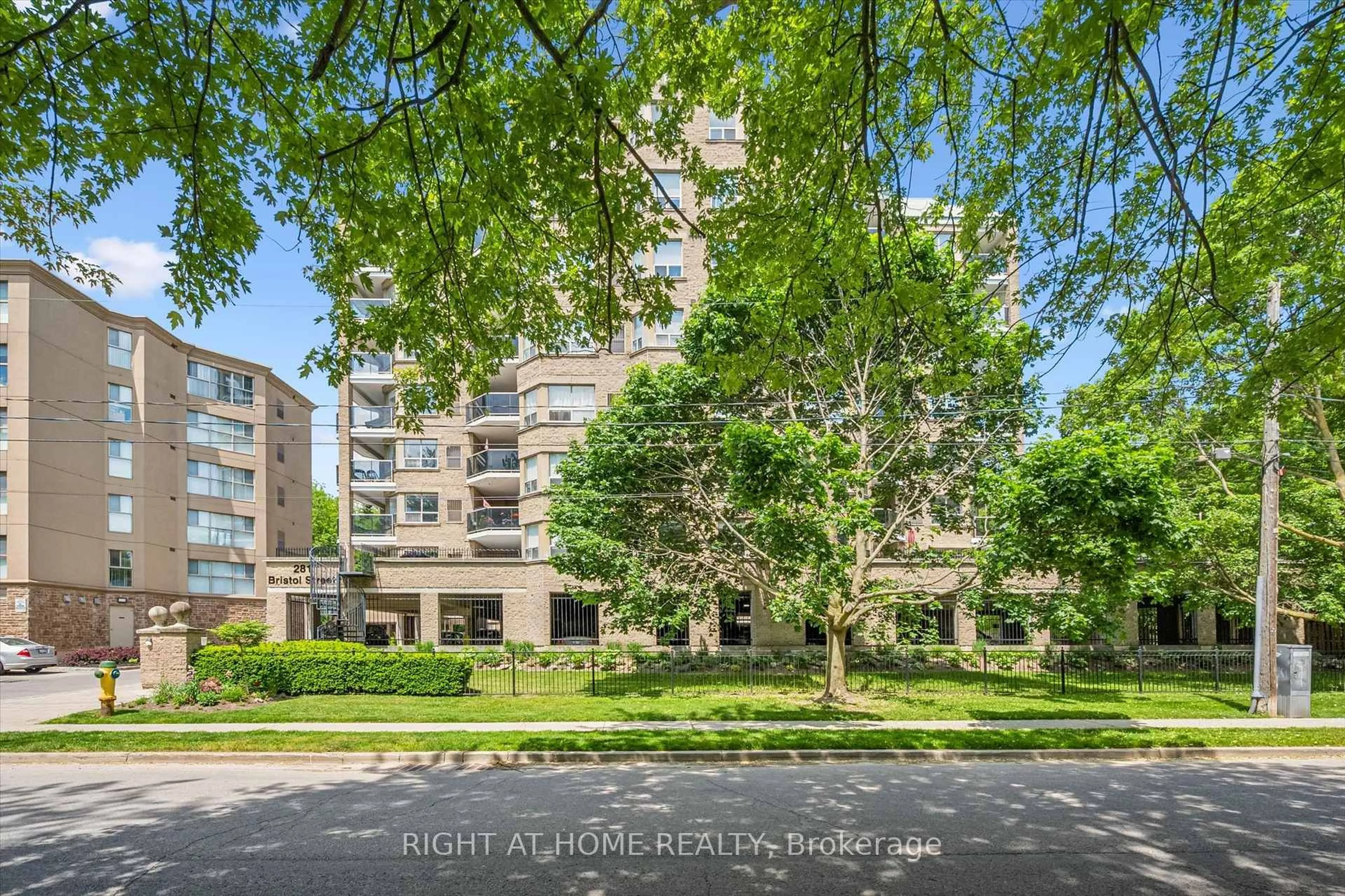 A pic from outside/outdoor area/front of a property/back of a property/a pic from drone, unknown for 281 Bristol St #804, Guelph Ontario N1H 8J3