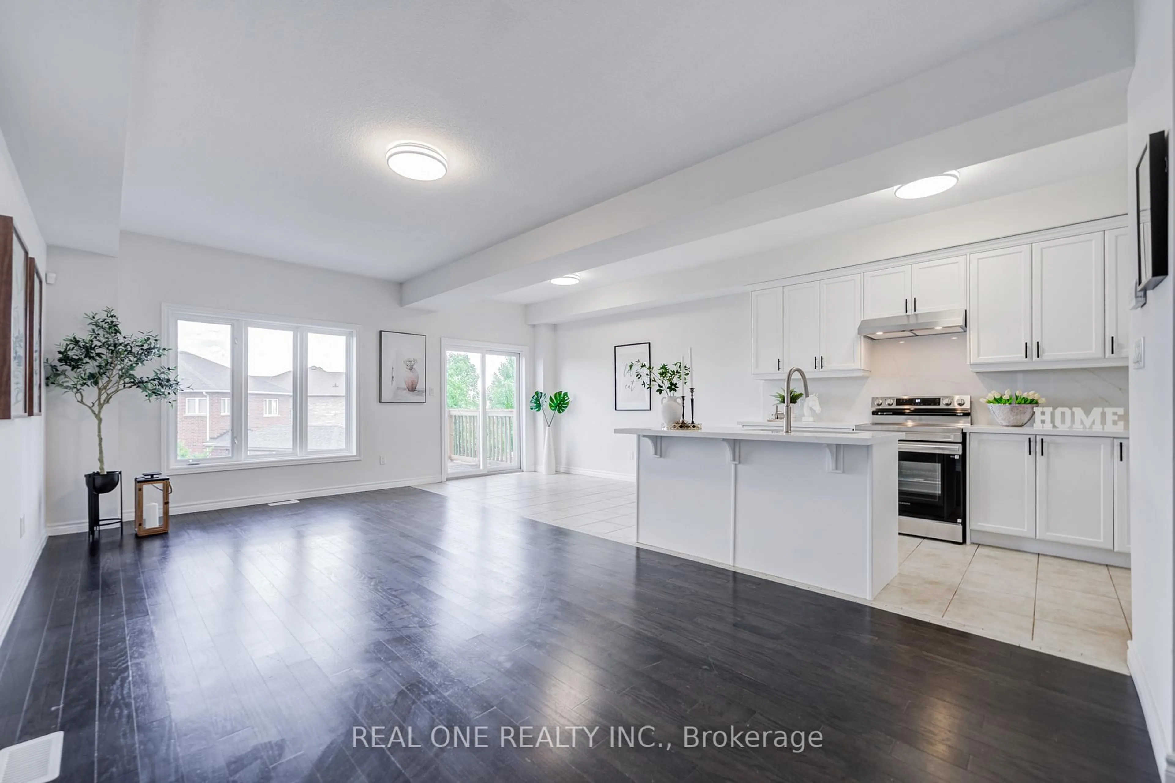 Open concept kitchen, ceramic/tile floor for 76 Vinton Rd, Hamilton Ontario L9K 0G6