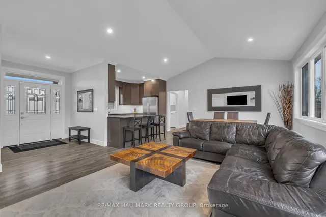 1077 SHEARER Dr, Brockville 4