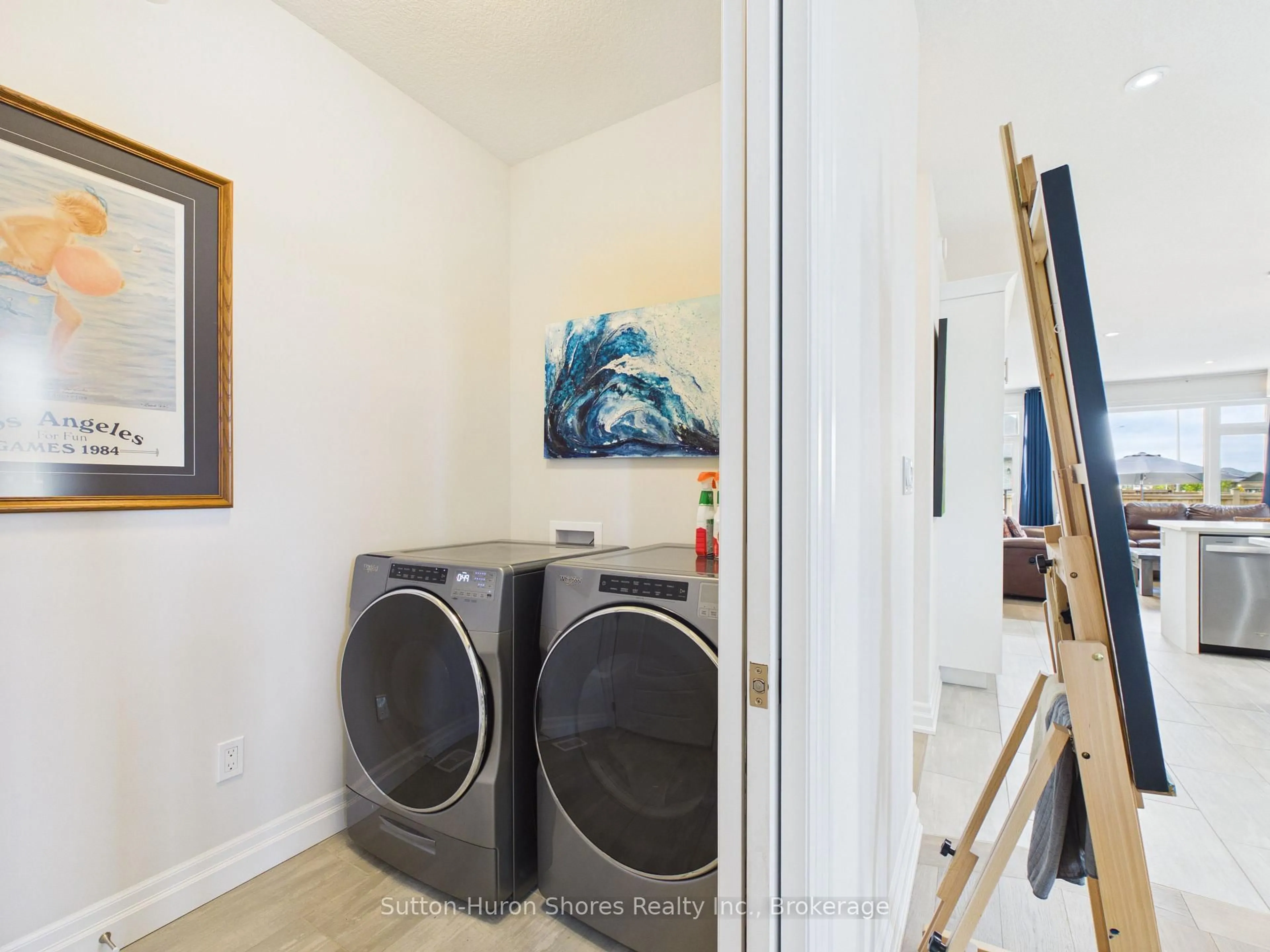 Laundry room for 414 Mary Rose Ave, Saugeen Shores Ontario N0H 2C3