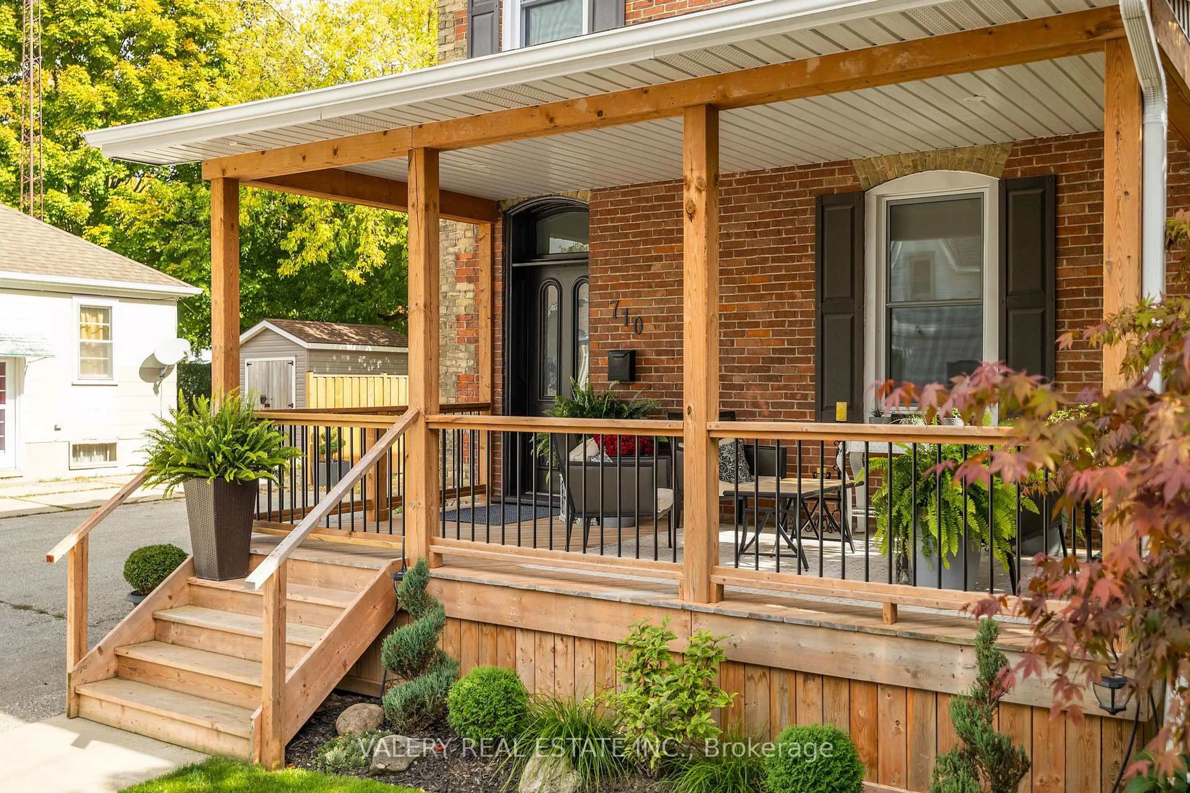 Patio, street for 710 York Ave, North Perth Ontario N4W 2Y3