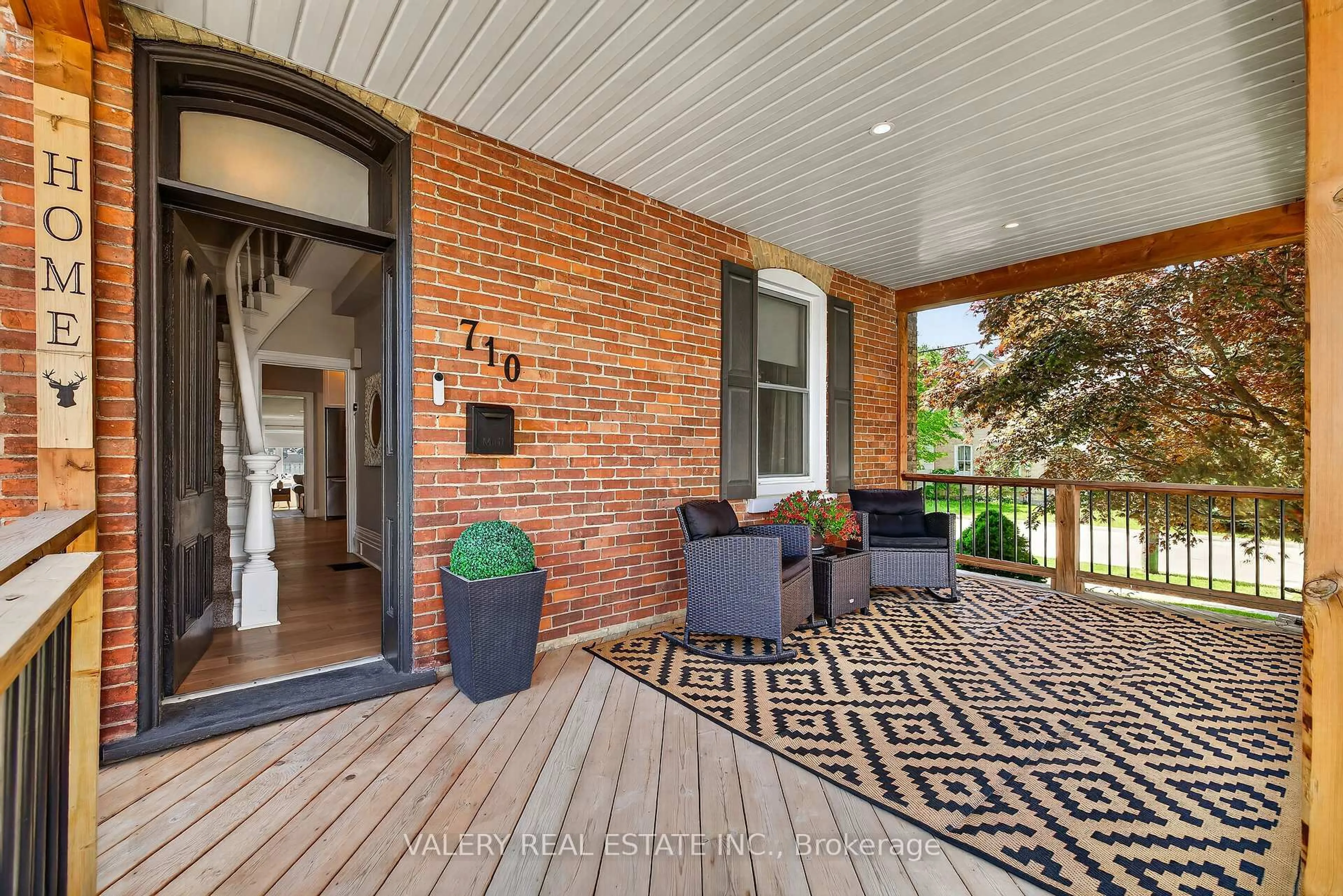 Patio, street for 710 York Ave, North Perth Ontario N4W 2Y3