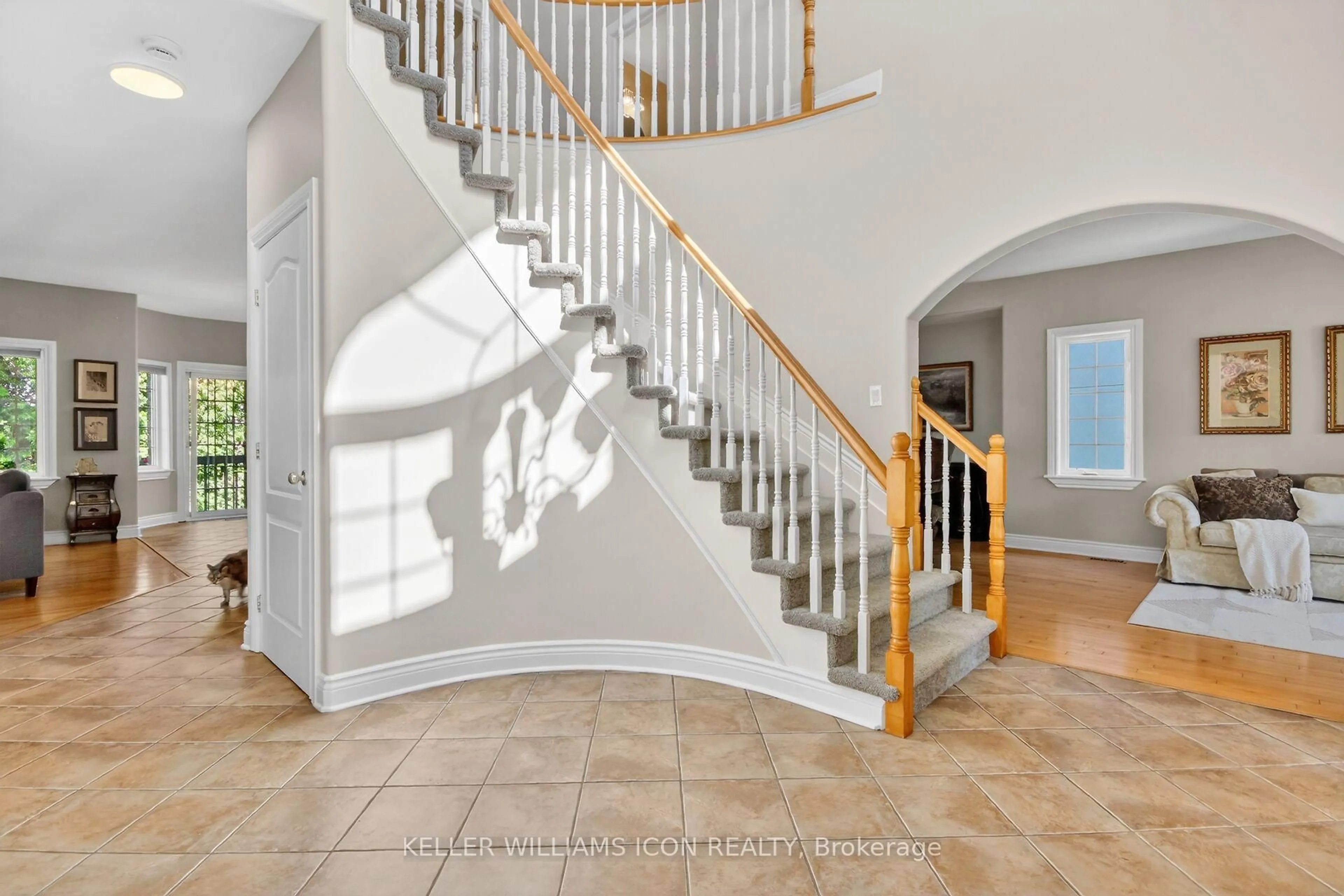 Unknown for 136 Shaughnessy Cres, Ottawa Ontario K2K 2N3