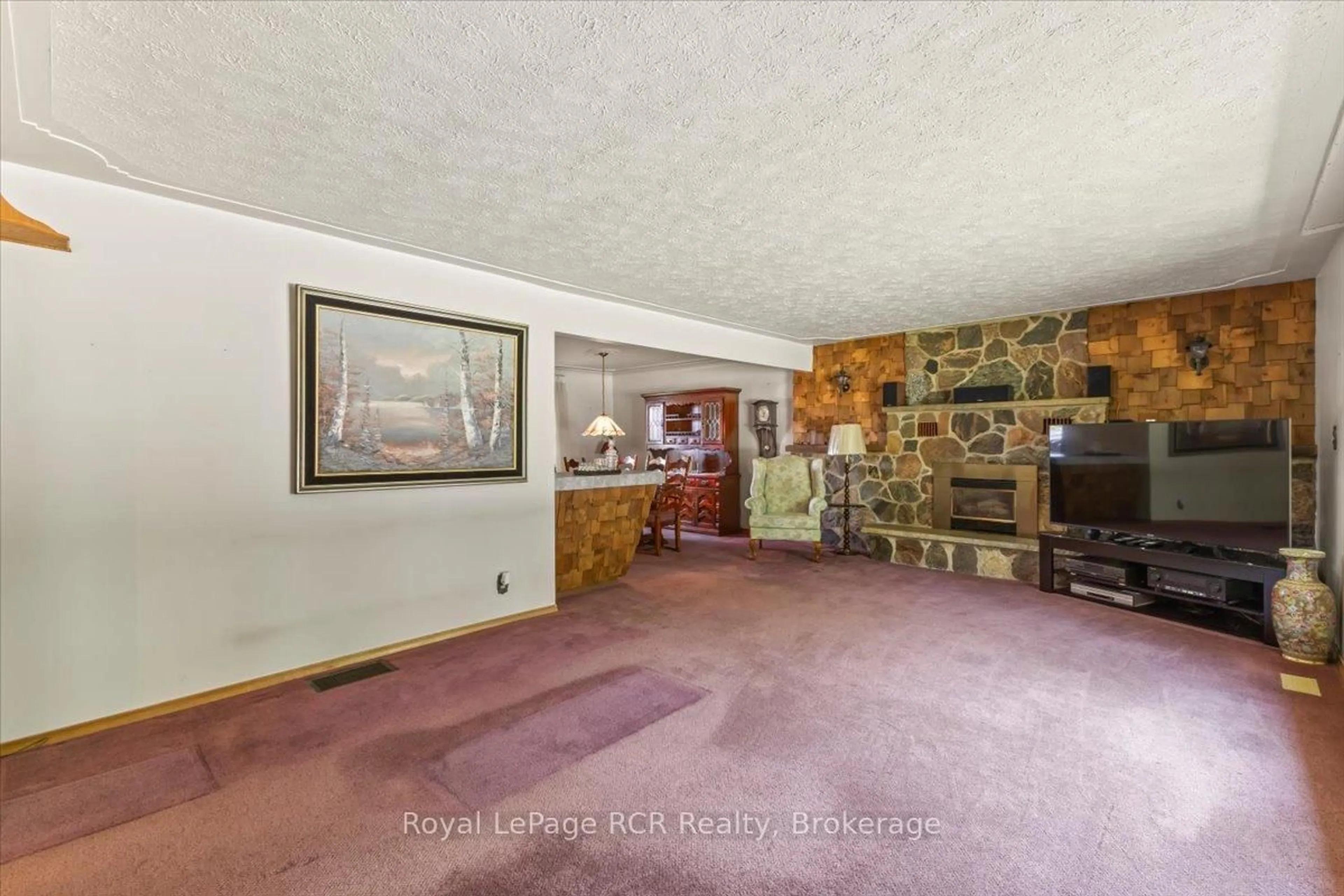 A pic of a room for 744 Arthur St, West Grey Ontario N0G 1C0