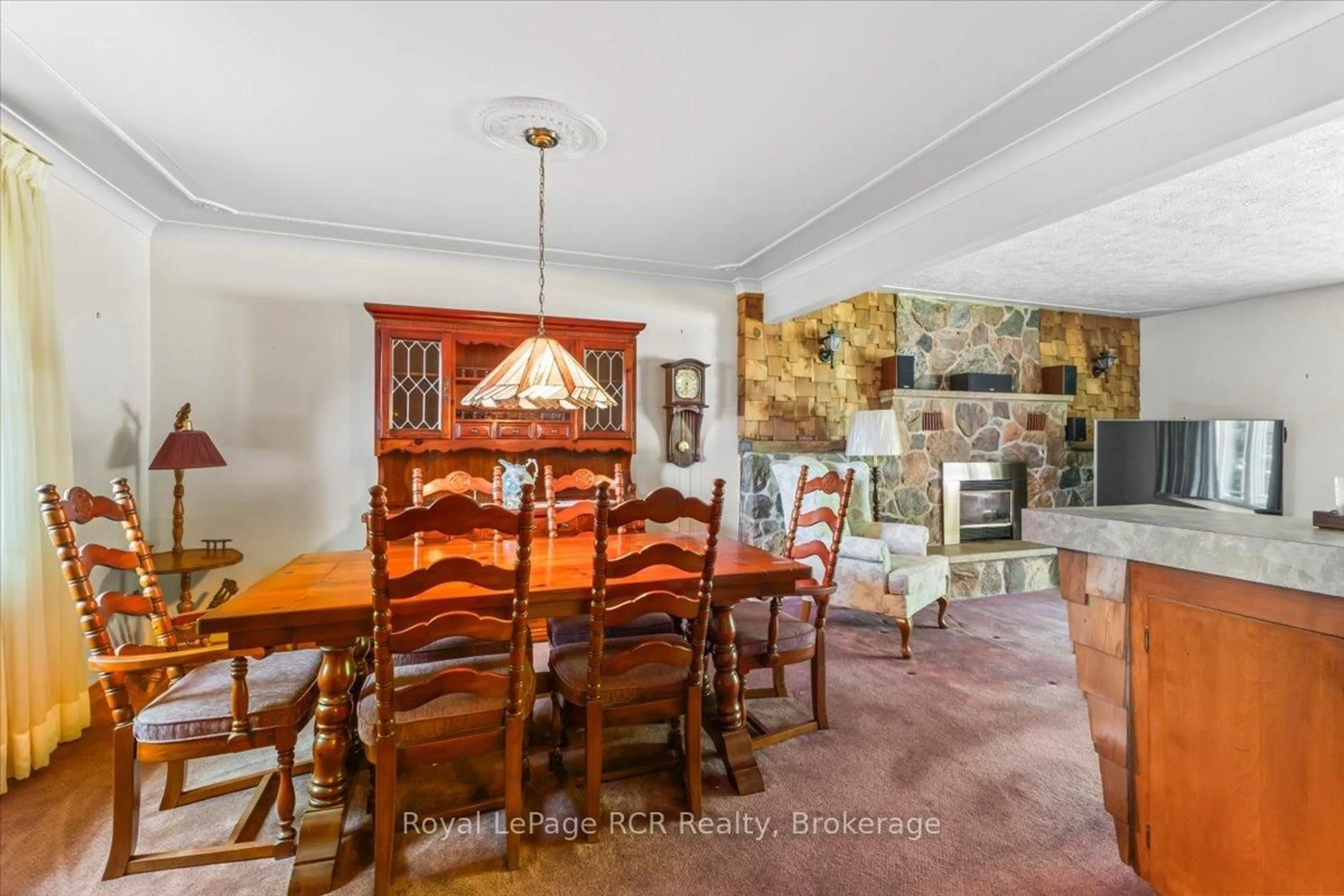 Dining room, ceramic/tile floor for 744 Arthur St, West Grey Ontario N0G 1C0