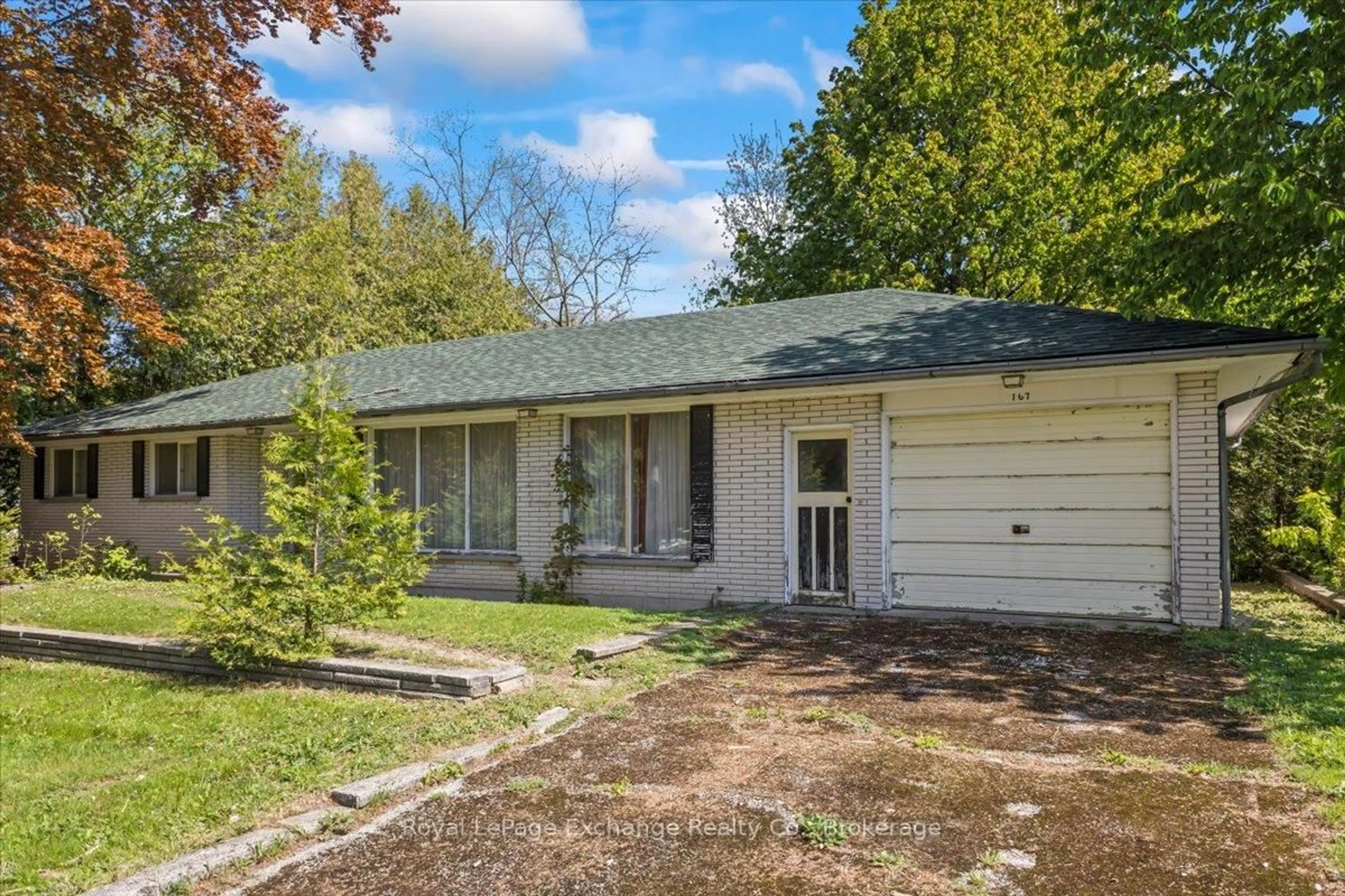 Home with vinyl exterior material, street for 167 Nelson St, Kincardine Ontario N2Z 1C4