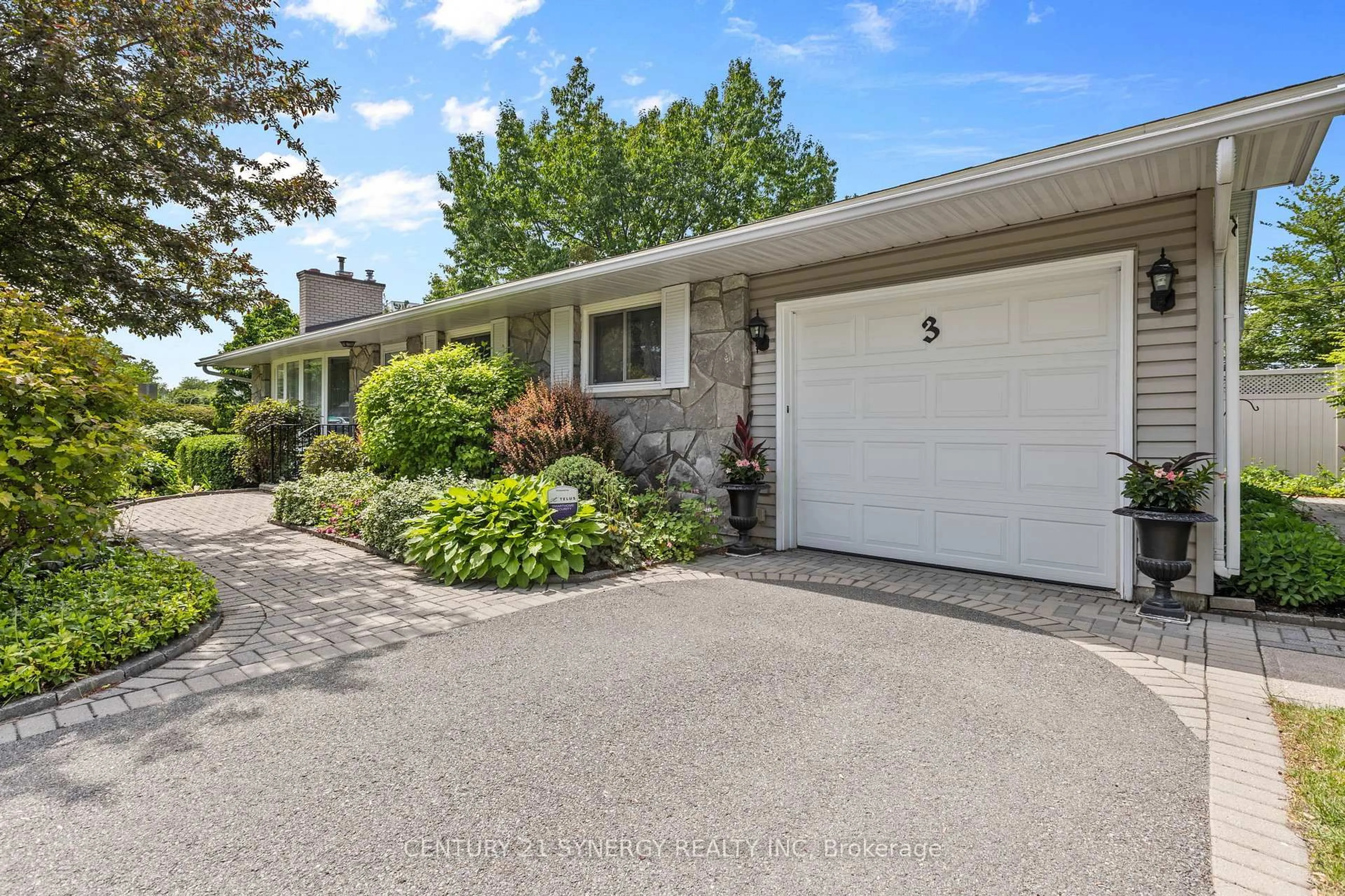 Unknown for 3 Auburn St, Ottawa Ontario K2H 6L7