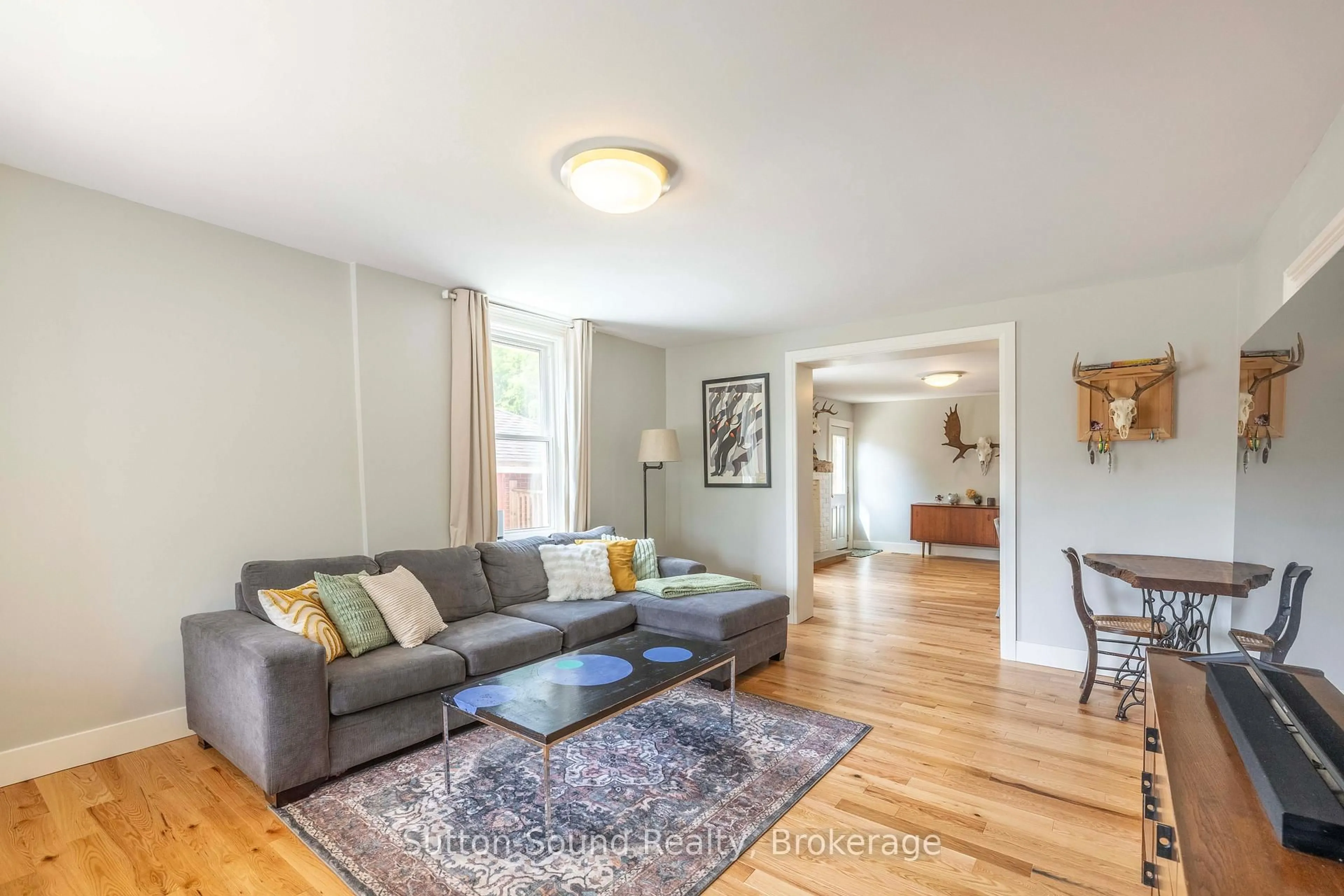 Living room with furniture, unknown for 894 3rd Ave, Owen Sound Ontario N4K 4P5