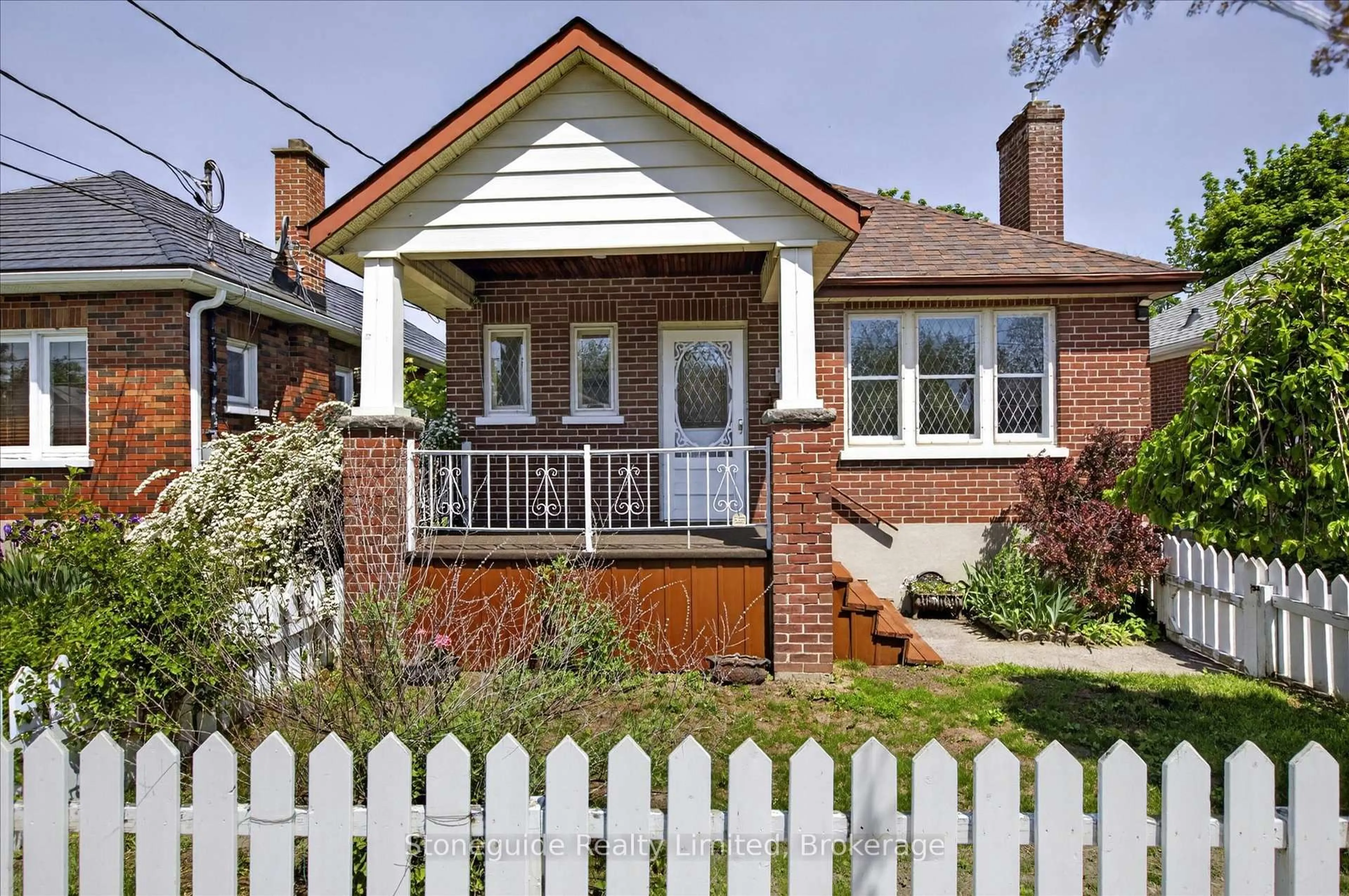 Home with brick exterior material, street for 534 Douglas Ave, Peterborough Ontario K9J 4L1