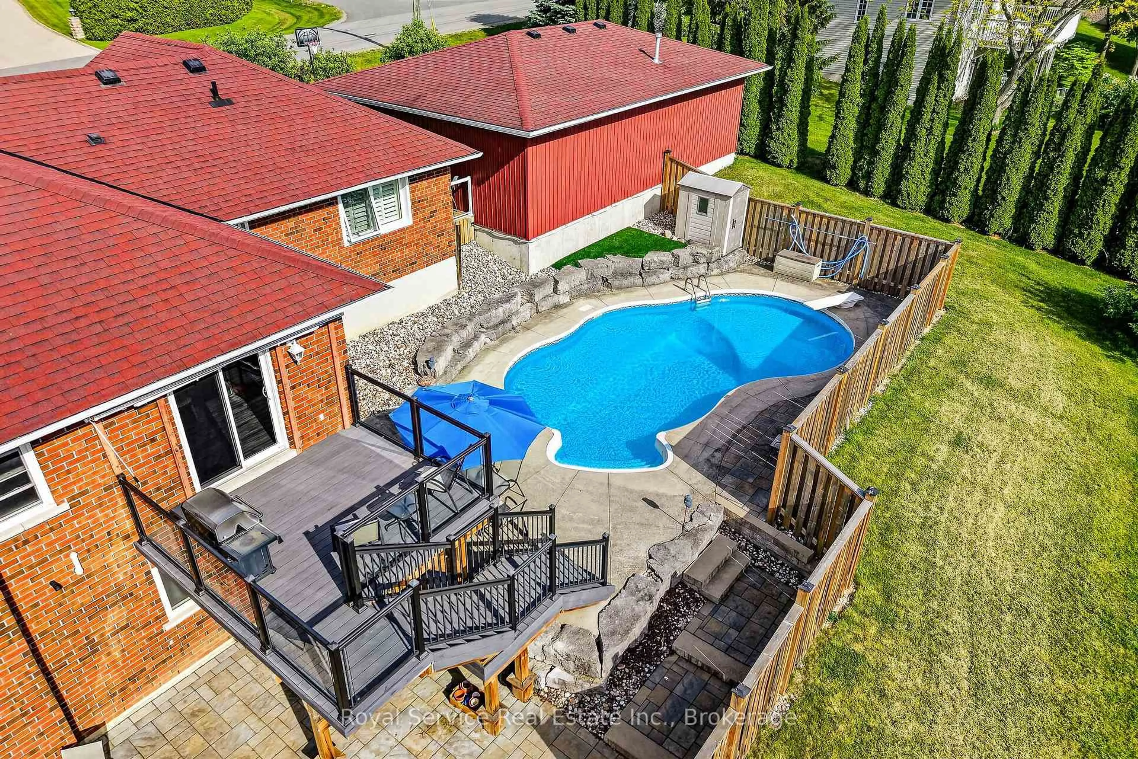 A pic from outside/outdoor area/front of a property/back of a property/a pic from drone, water/lake/river/ocean view for 15 Sunset Dr, Hamilton Township Ontario K9A 4J7