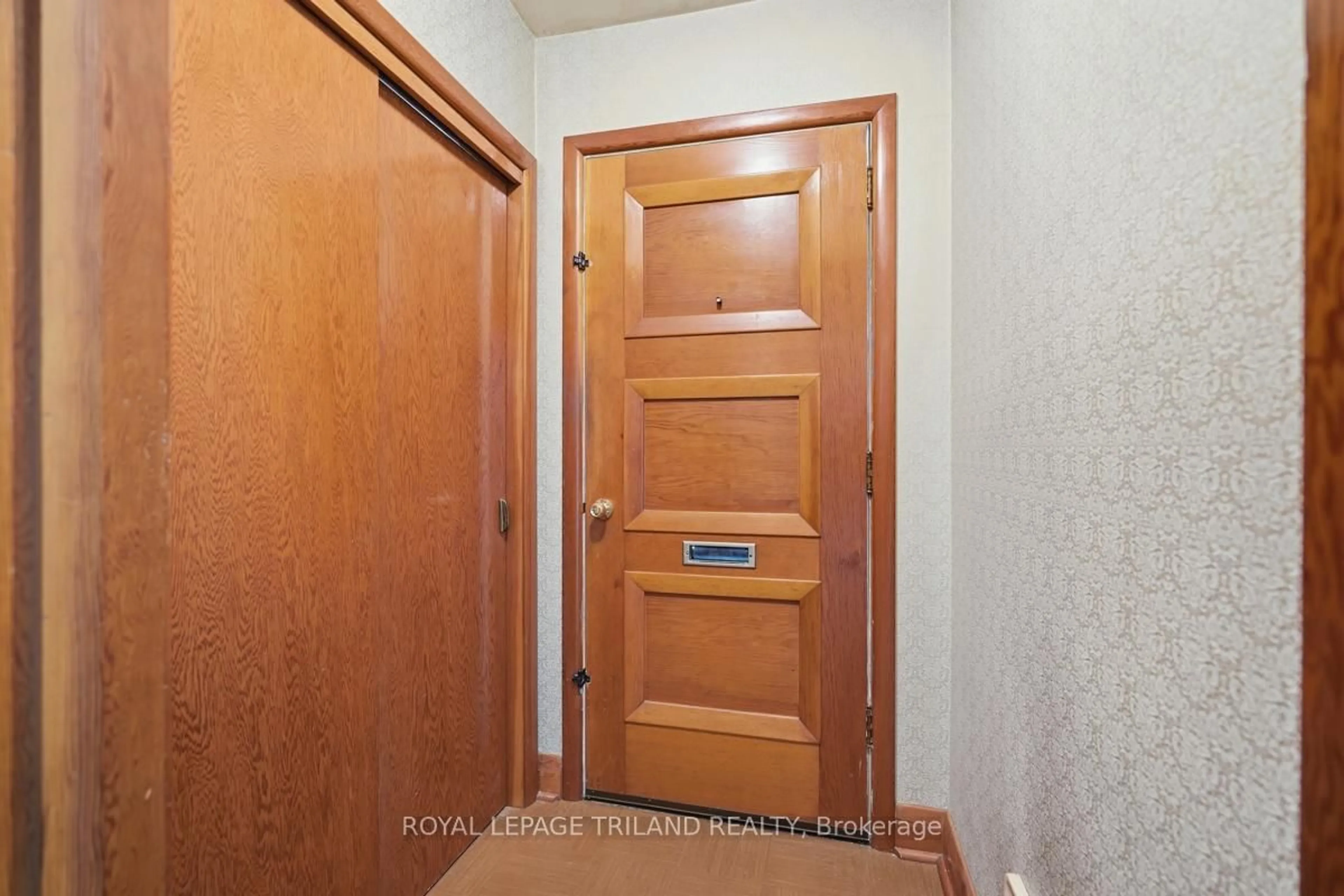 Unknown for 1492 North Vernon Ave, London North Ontario N5X 1N6