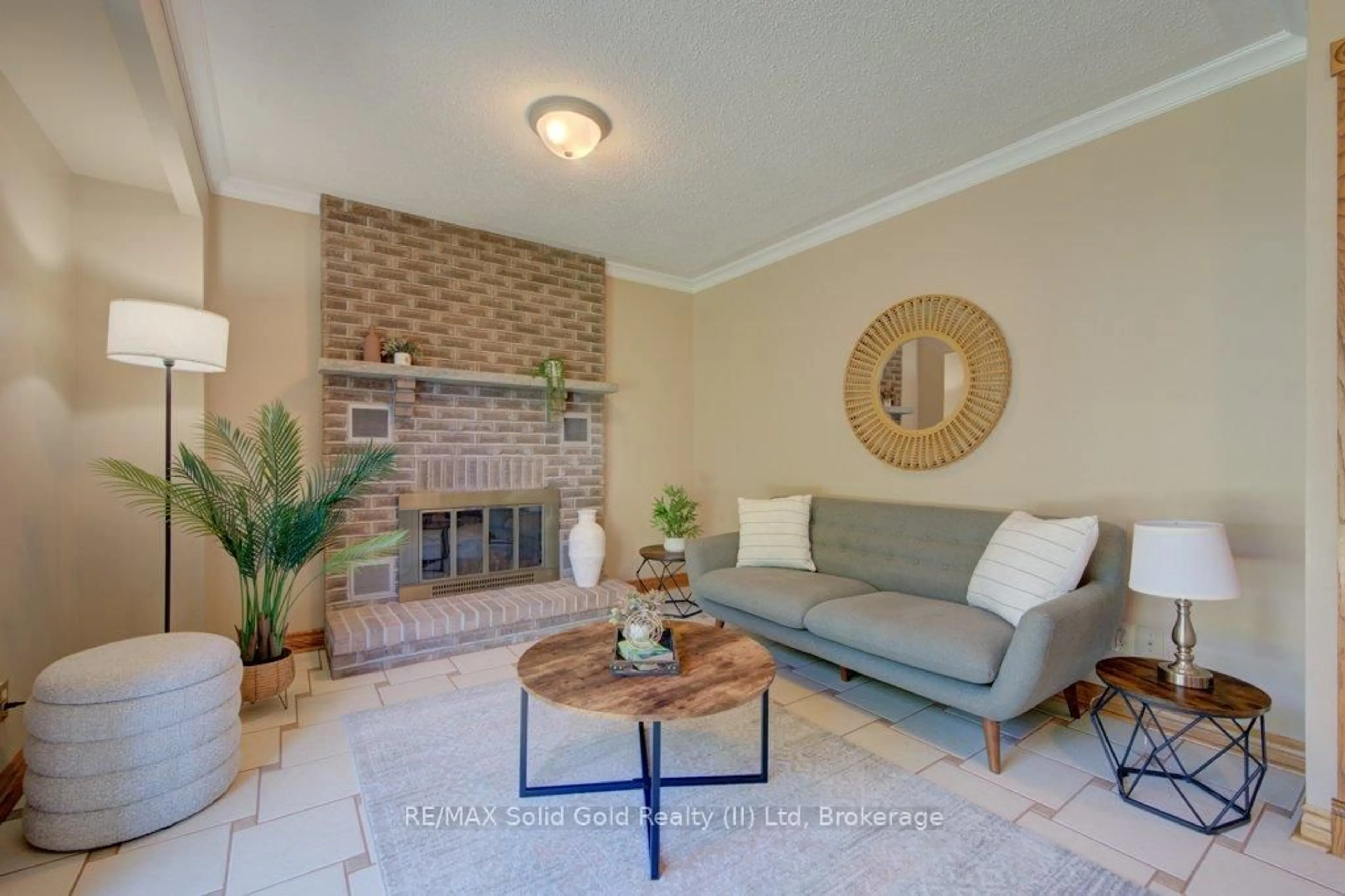 Living room with furniture, ceramic/tile floor for 16 Sugar Maple Pl, Kitchener Ontario N2N 1Y3