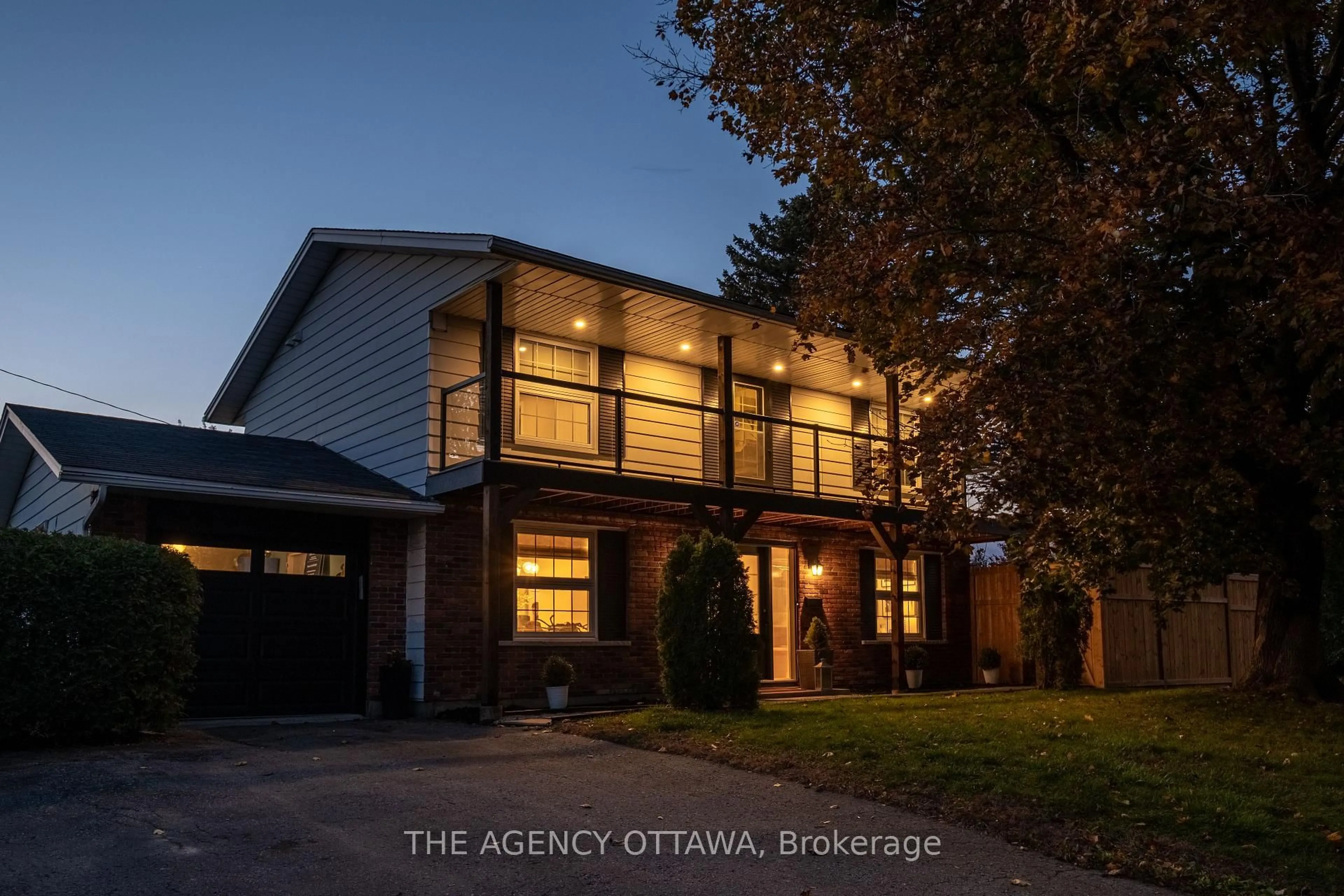 Home with brick exterior material, unknown for 2184 Delmar Dr, Ottawa Ontario K1H 5R5