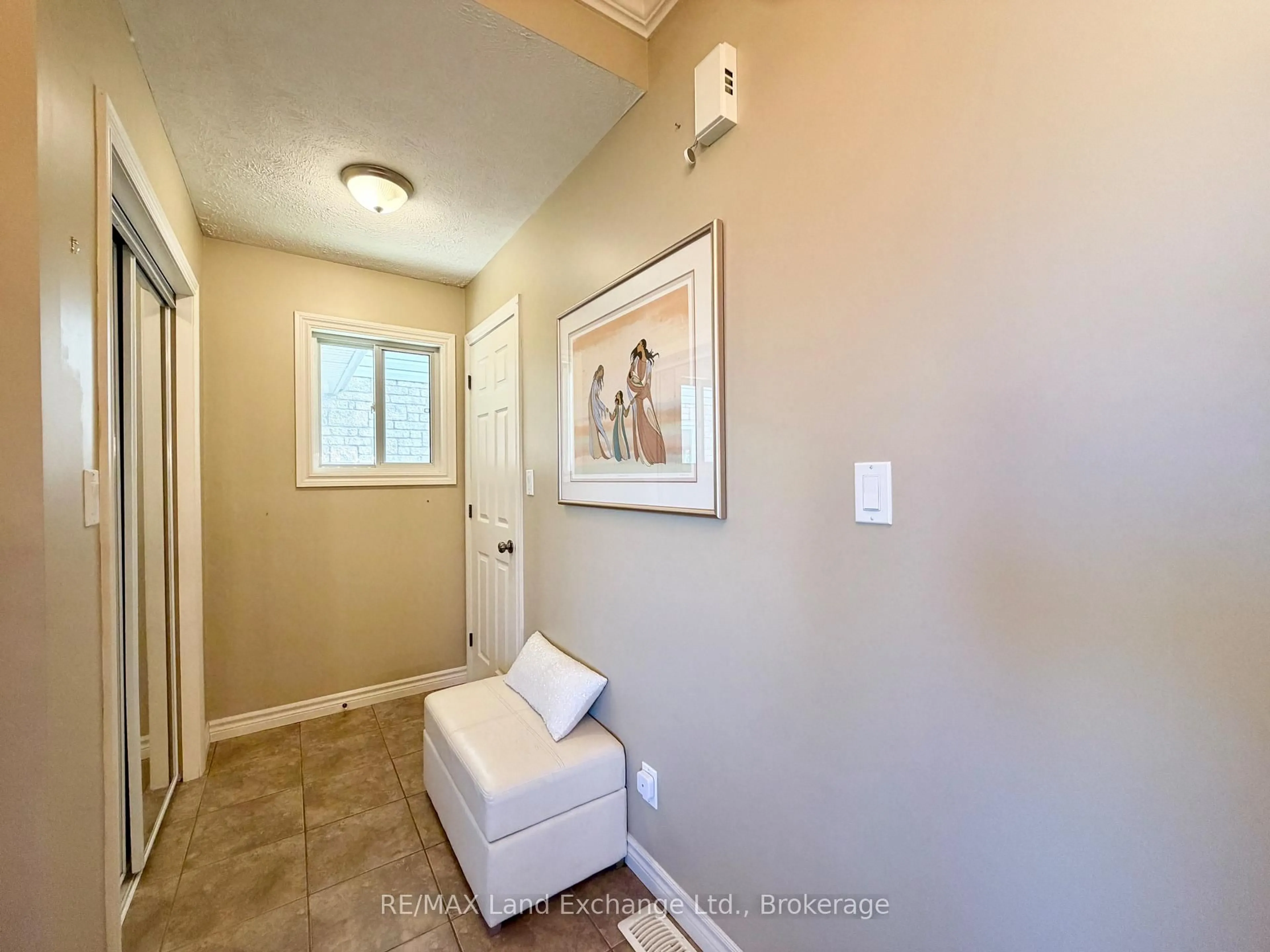 Indoor entryway for 219 Stickel St, Saugeen Shores Ontario N0H 2C1