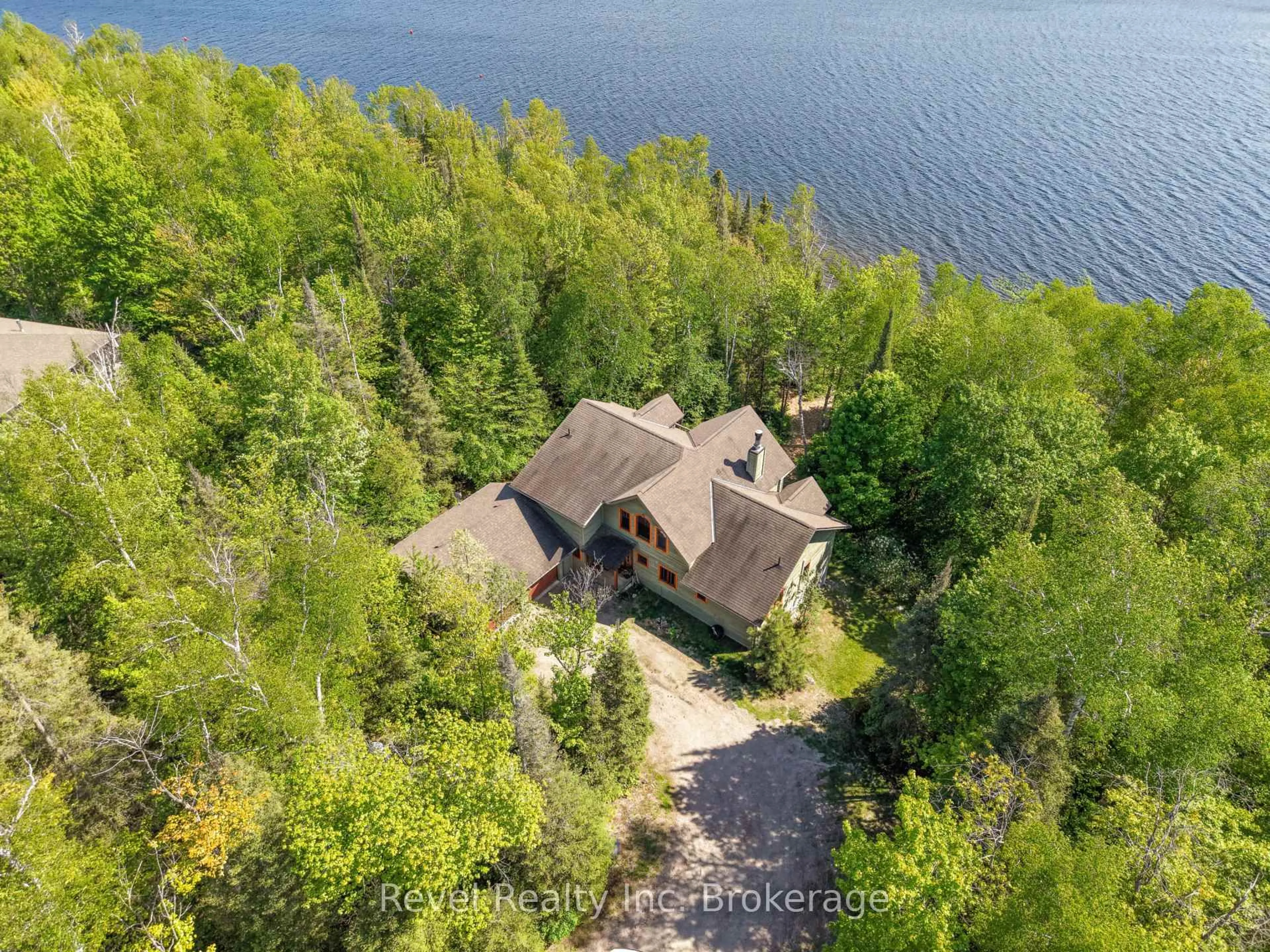 A pic from outside/outdoor area/front of a property/back of a property/a pic from drone, water/lake/river/ocean view for 2625 Northshore Rd, North Bay Ontario P1B 8G4