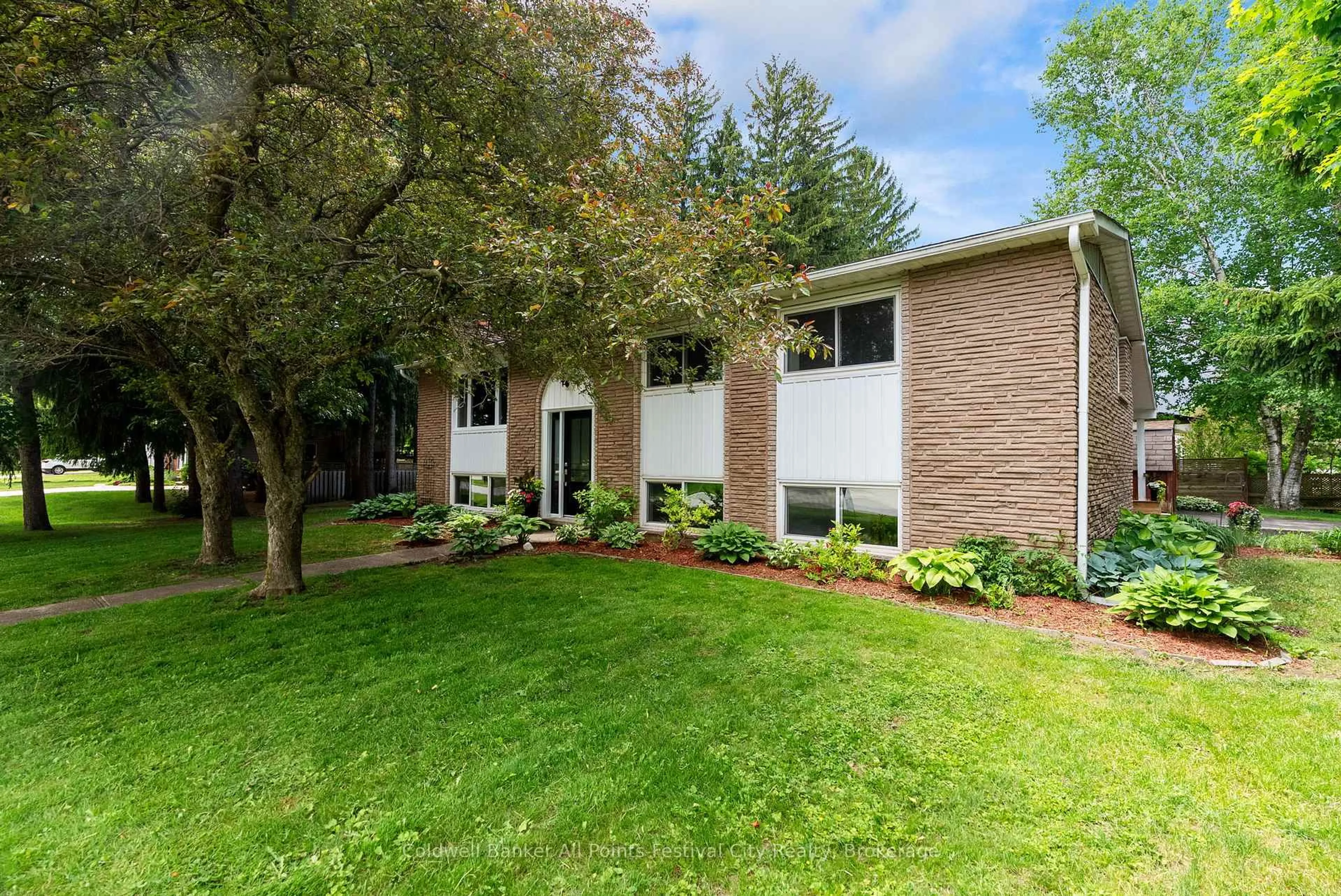 Home with brick exterior material, unknown for 398 Townsend St, Central Huron Ontario N0M 1L0