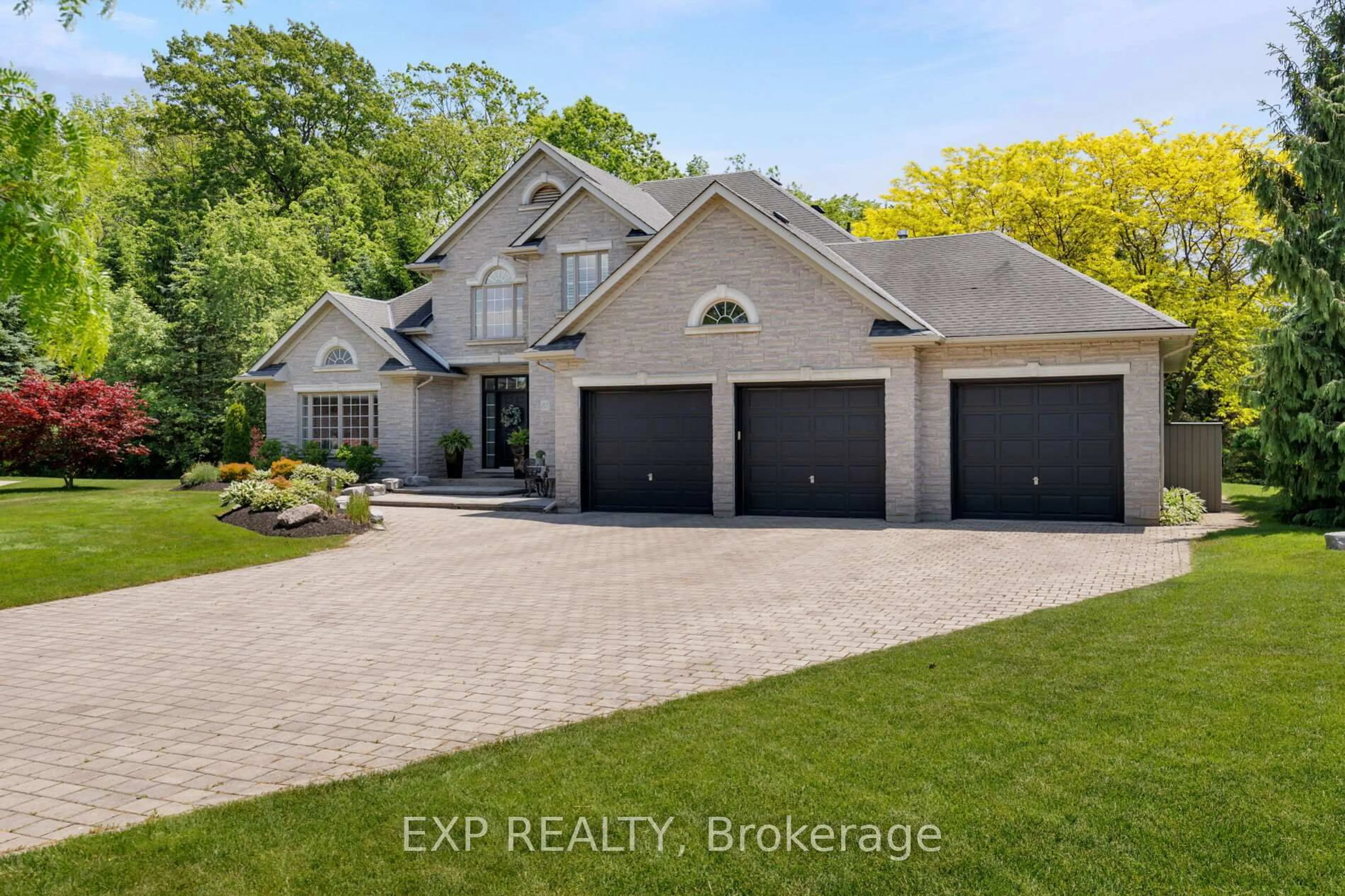 Home with brick exterior material, street for 82 Kunda Park Blvd, Pelham Ontario L0S 1E7
