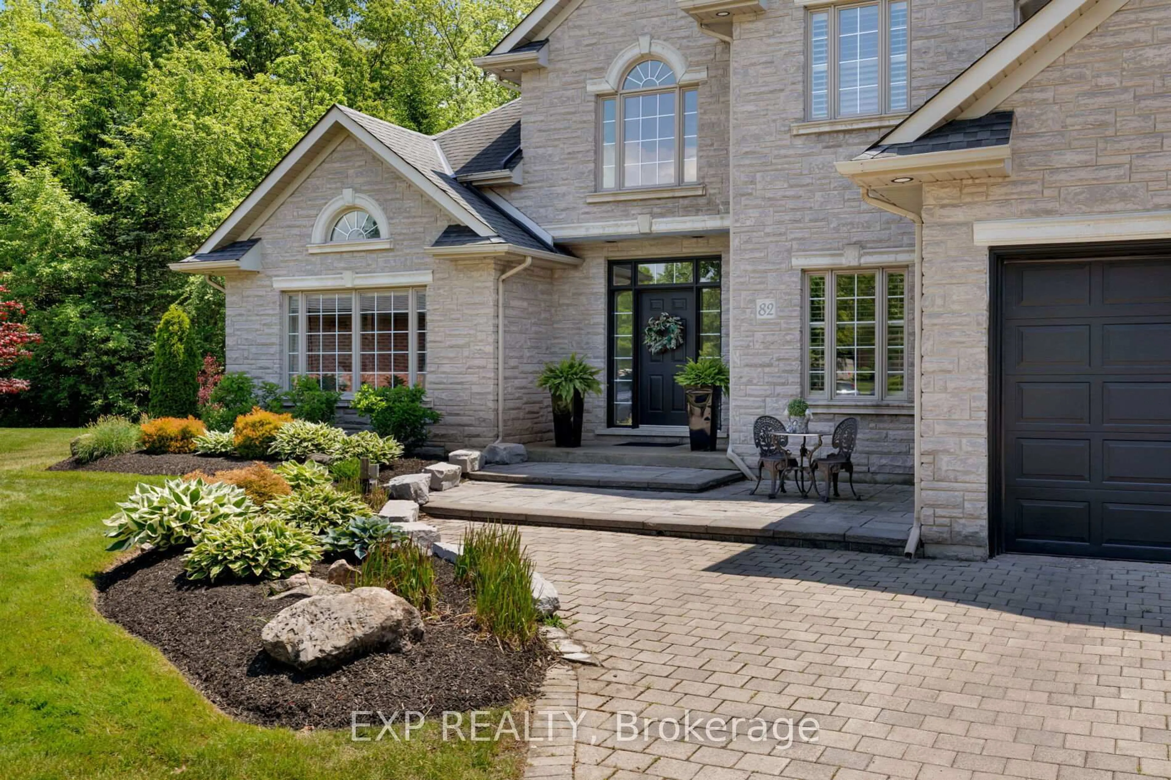 Home with brick exterior material, street for 82 Kunda Park Blvd, Pelham Ontario L0S 1E7