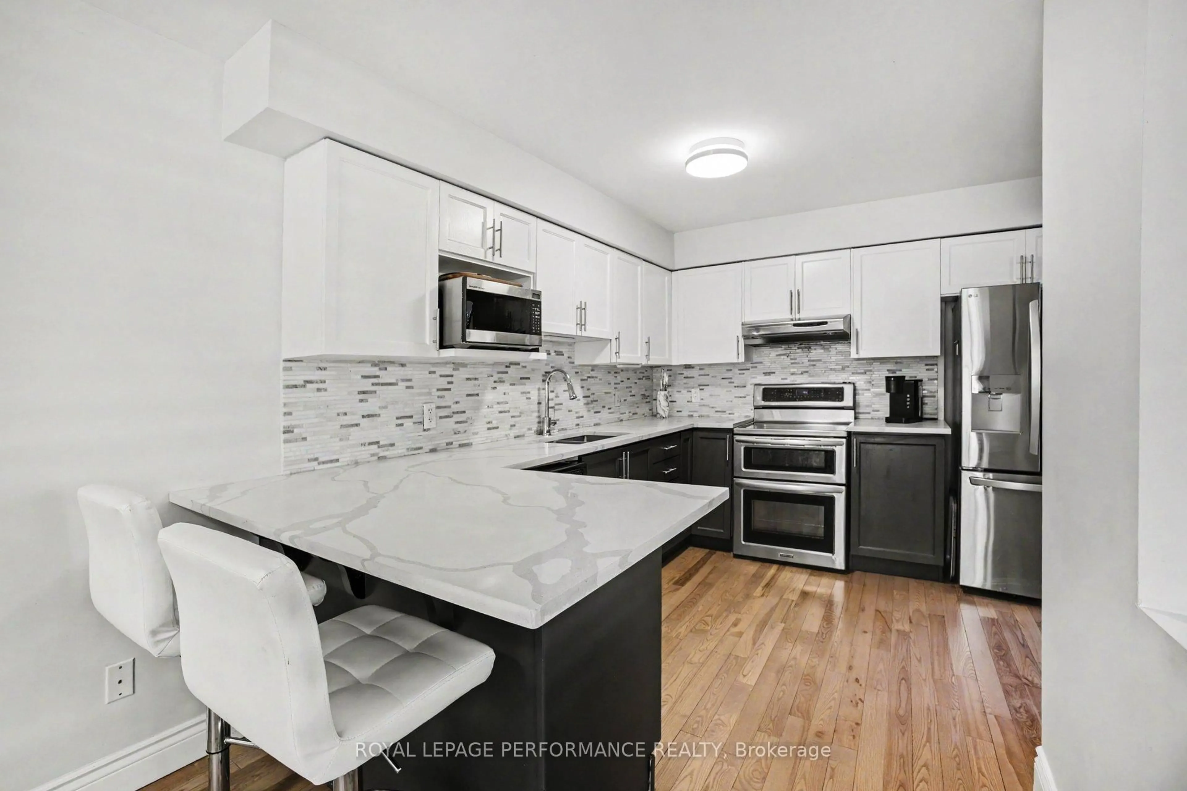 Standard kitchen, unknown for 122 Rustwood Private, Ottawa Ontario K2J 5L5