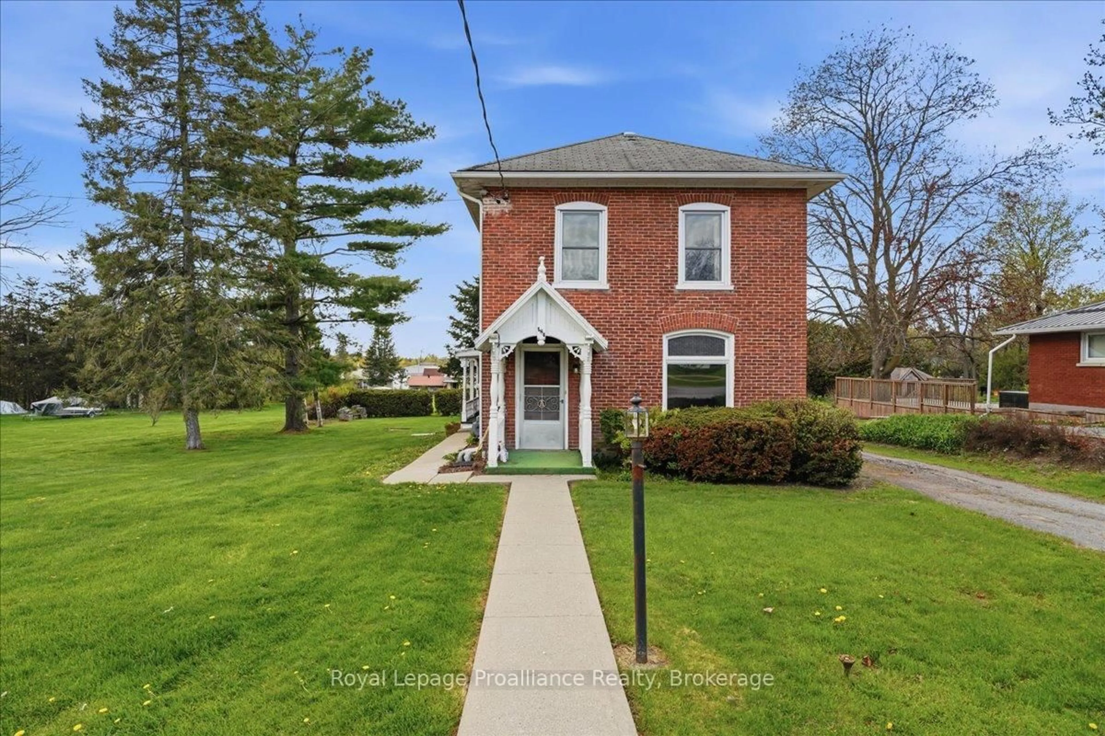 Home with brick exterior material, street for 184 Edward St, Stirling Ontario K0K 3E0