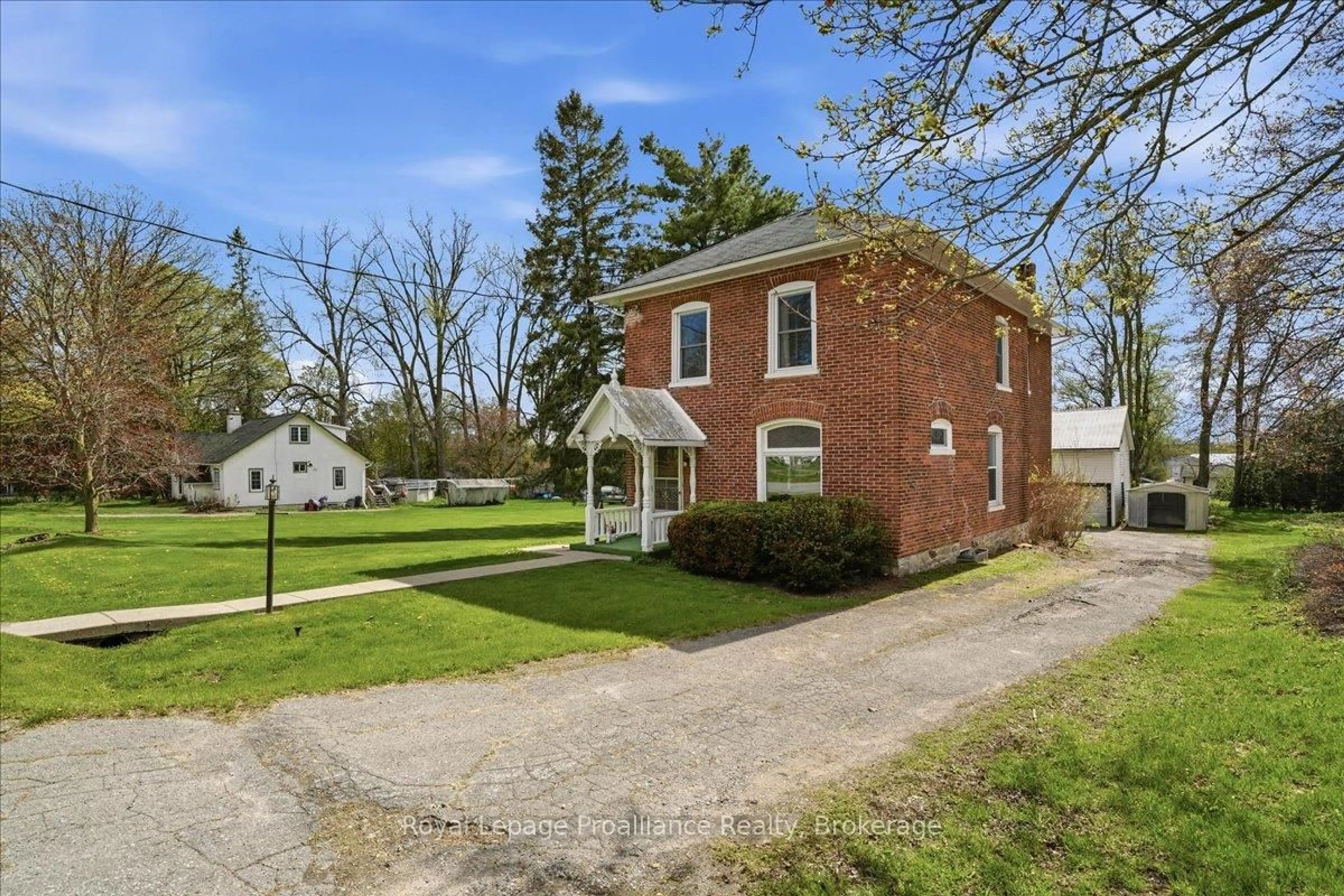 Home with brick exterior material, street for 184 Edward St, Stirling Ontario K0K 3E0