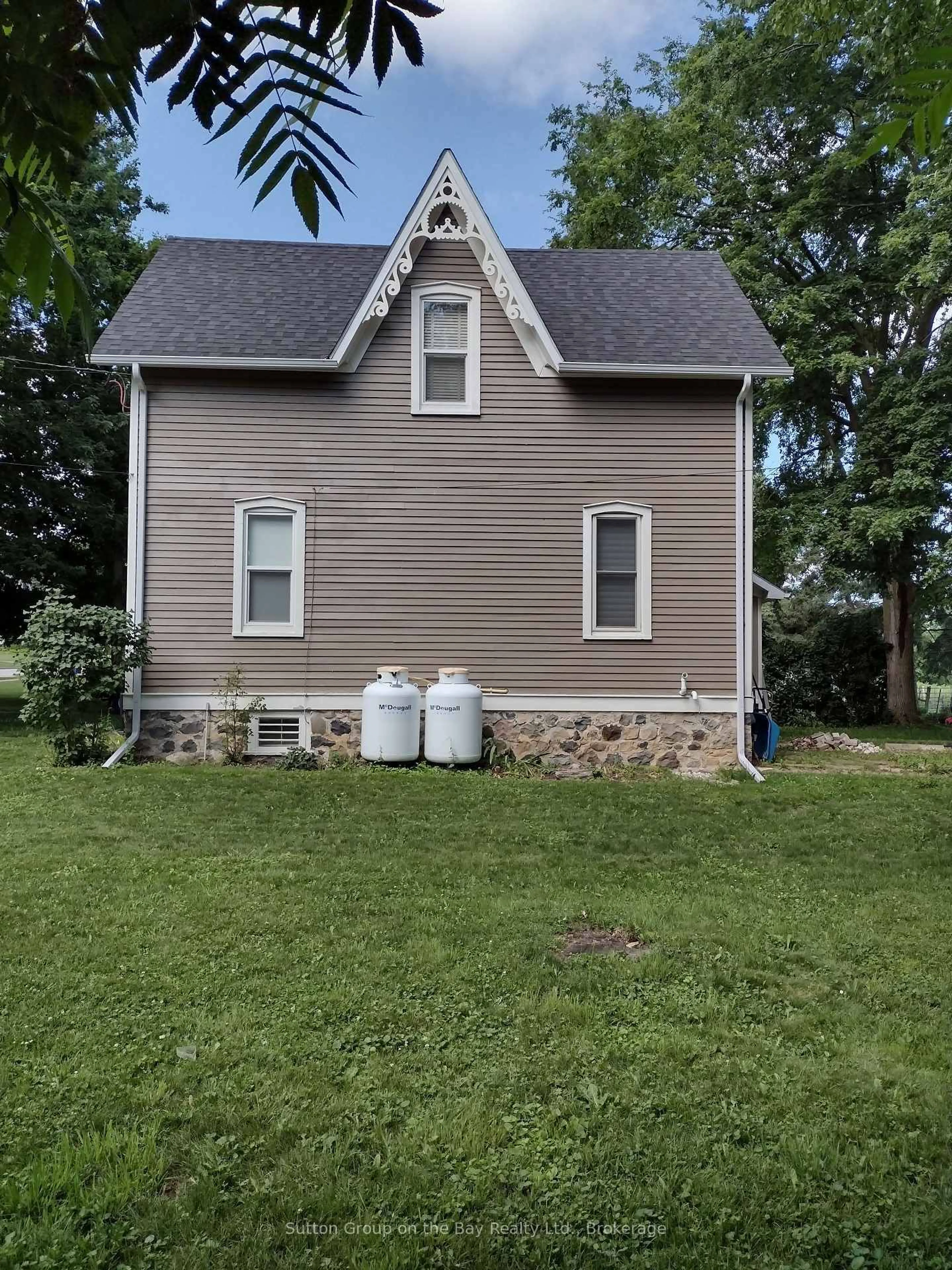 Home with vinyl exterior material, building for 168 Cargill Rd, Brockton Ontario N0G 1J0