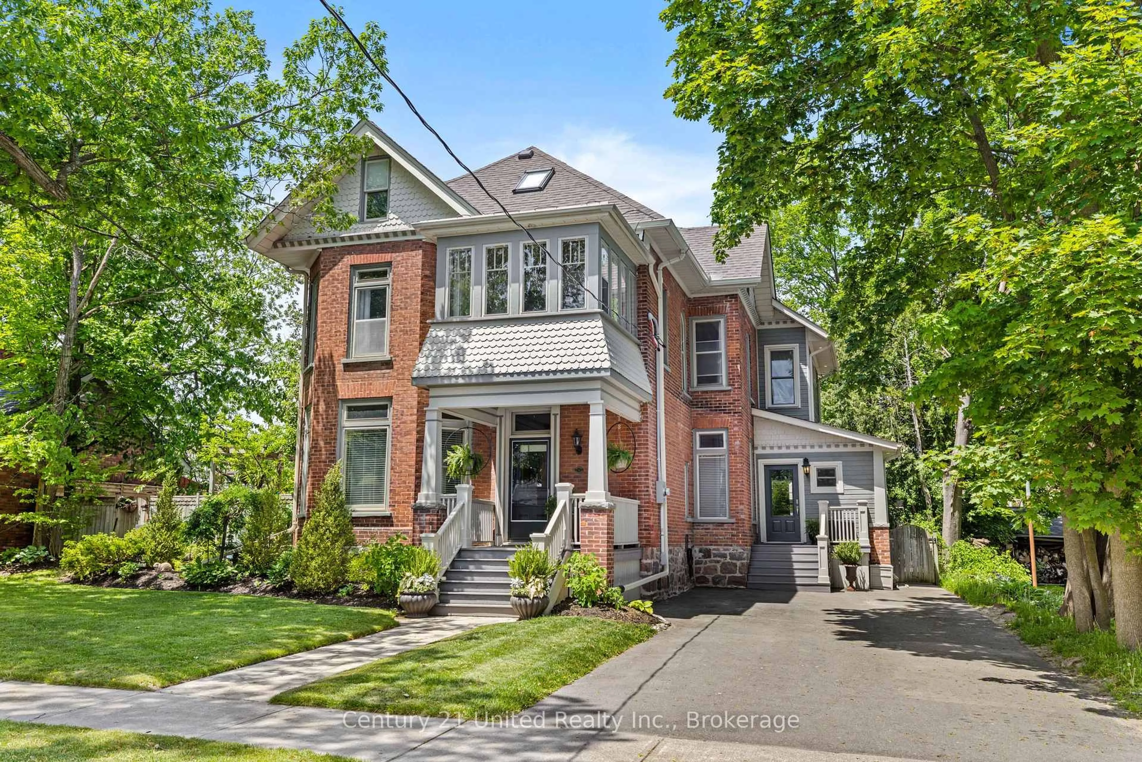 Home with brick exterior material, street for 186 Aberdeen Ave, Peterborough Ontario K9H 4W8