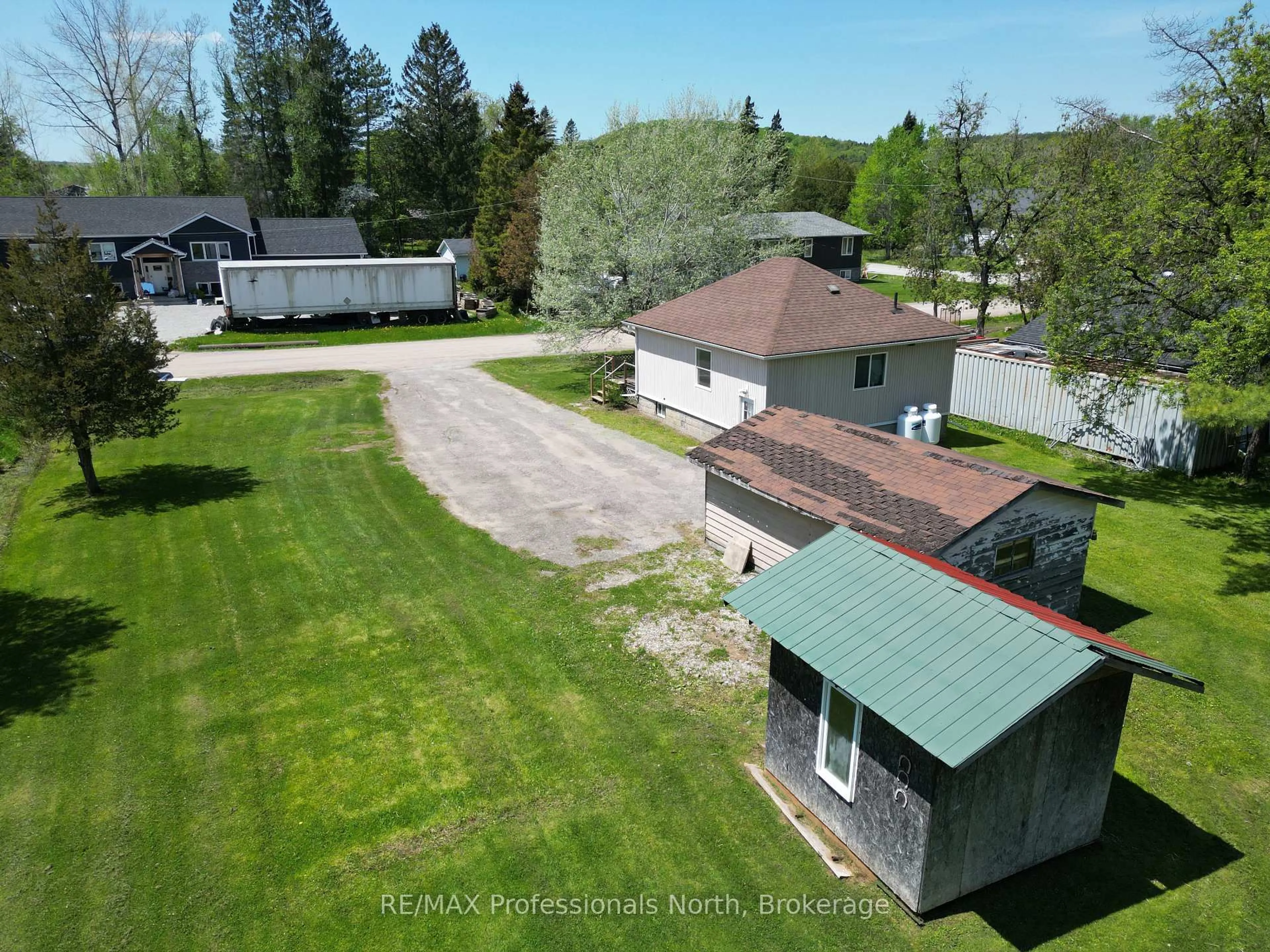 A pic from outside/outdoor area/front of a property/back of a property/a pic from drone, unknown for 14 Chandos St, Minden Hills Ontario K0M 2K0