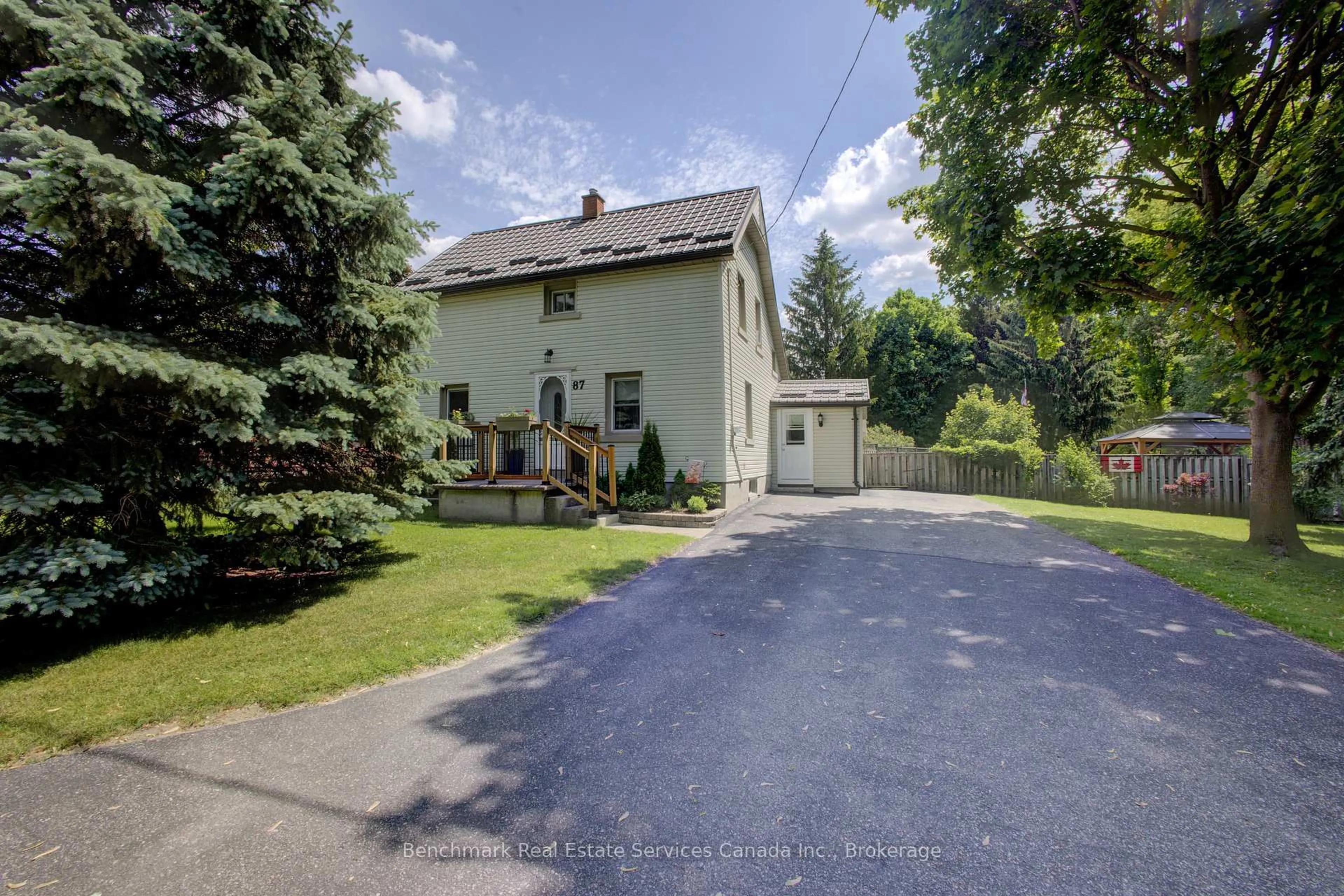 A pic from outside/outdoor area/front of a property/back of a property/a pic from drone, street for 87 St Andrew St, St. Marys Ontario N4X 1A2