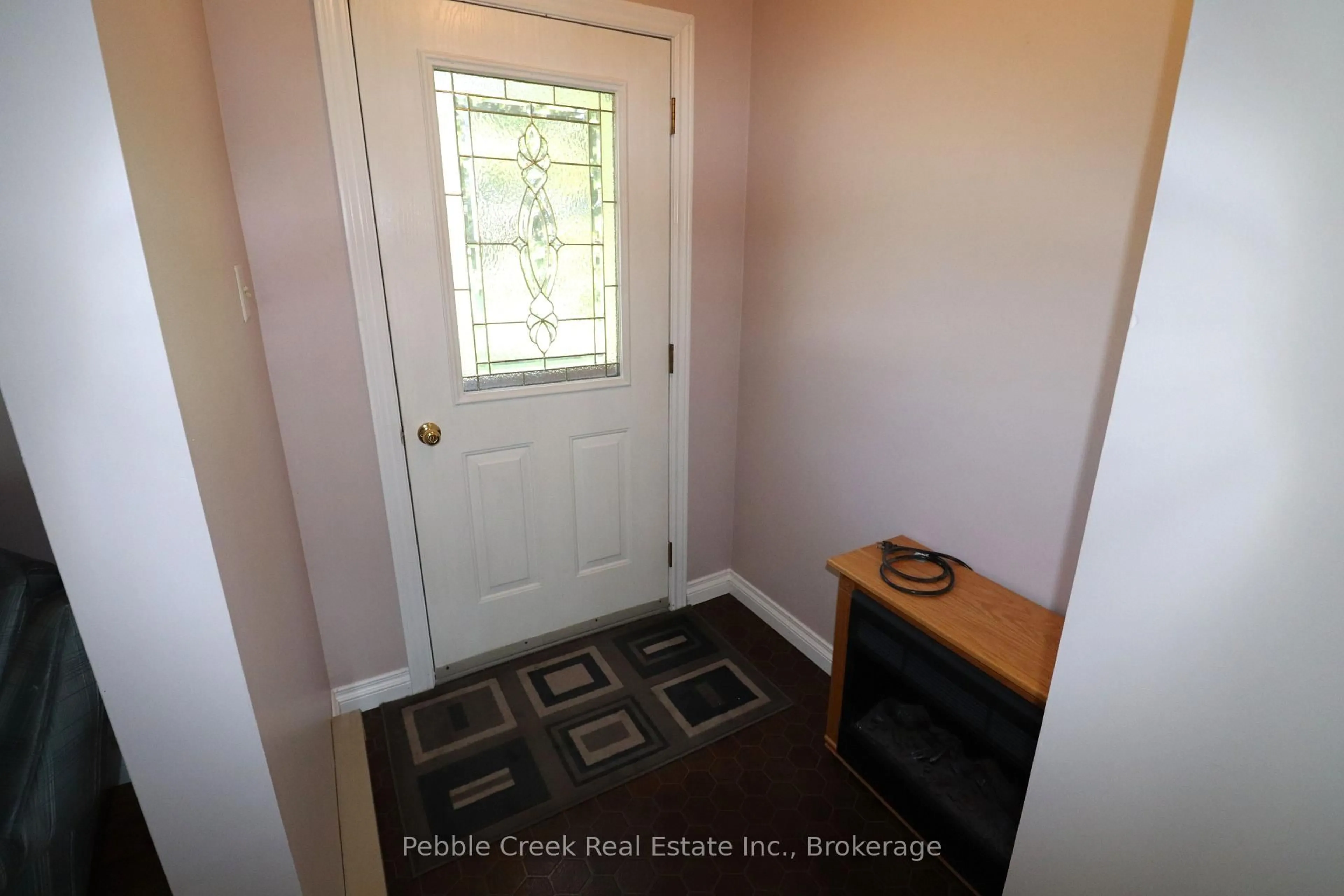 Indoor entryway for 79927 Orchard Line, Central Huron Ontario N7A 3X8
