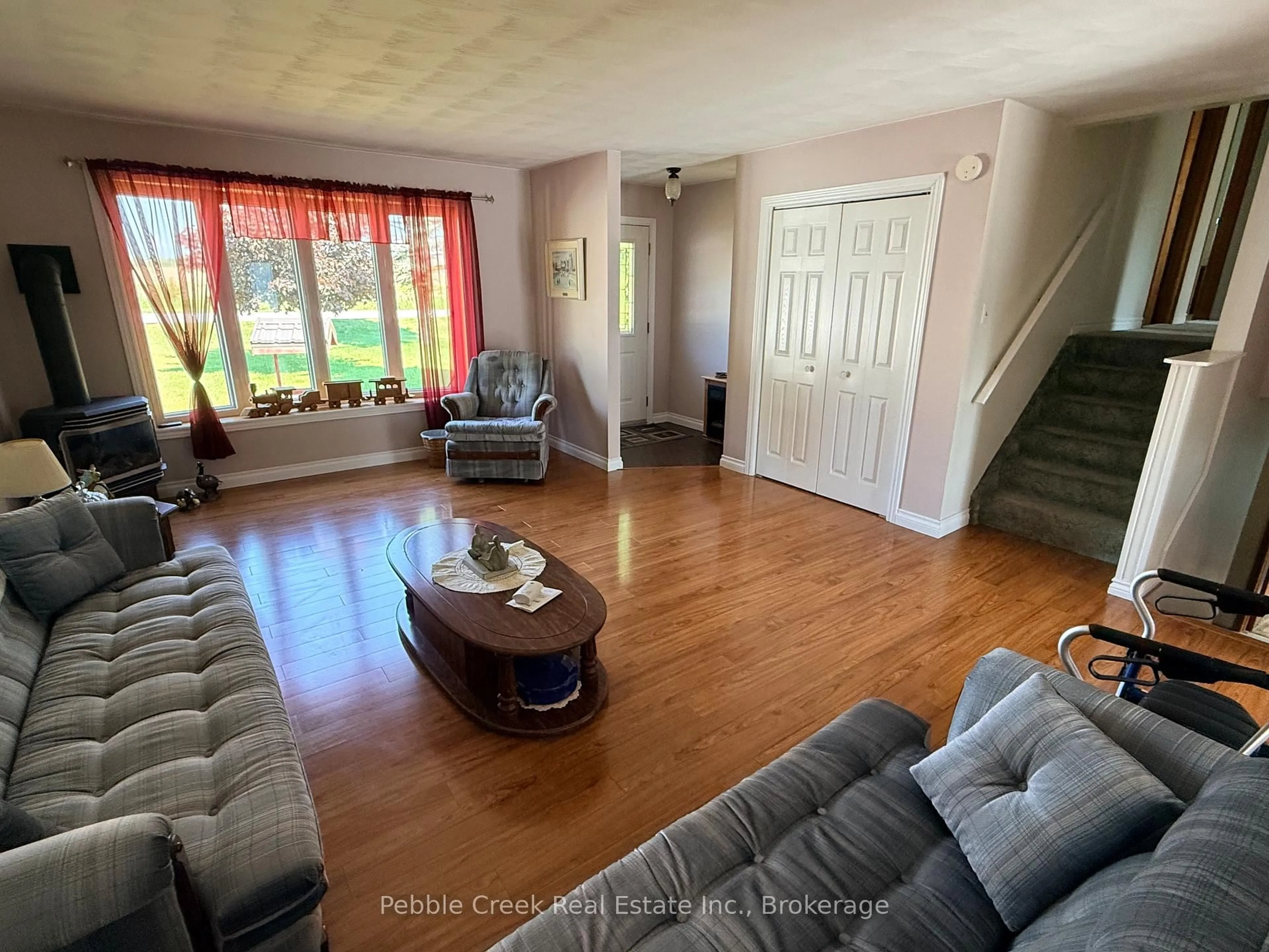 Living room with furniture, unknown for 79927 Orchard Line, Central Huron Ontario N7A 3X8
