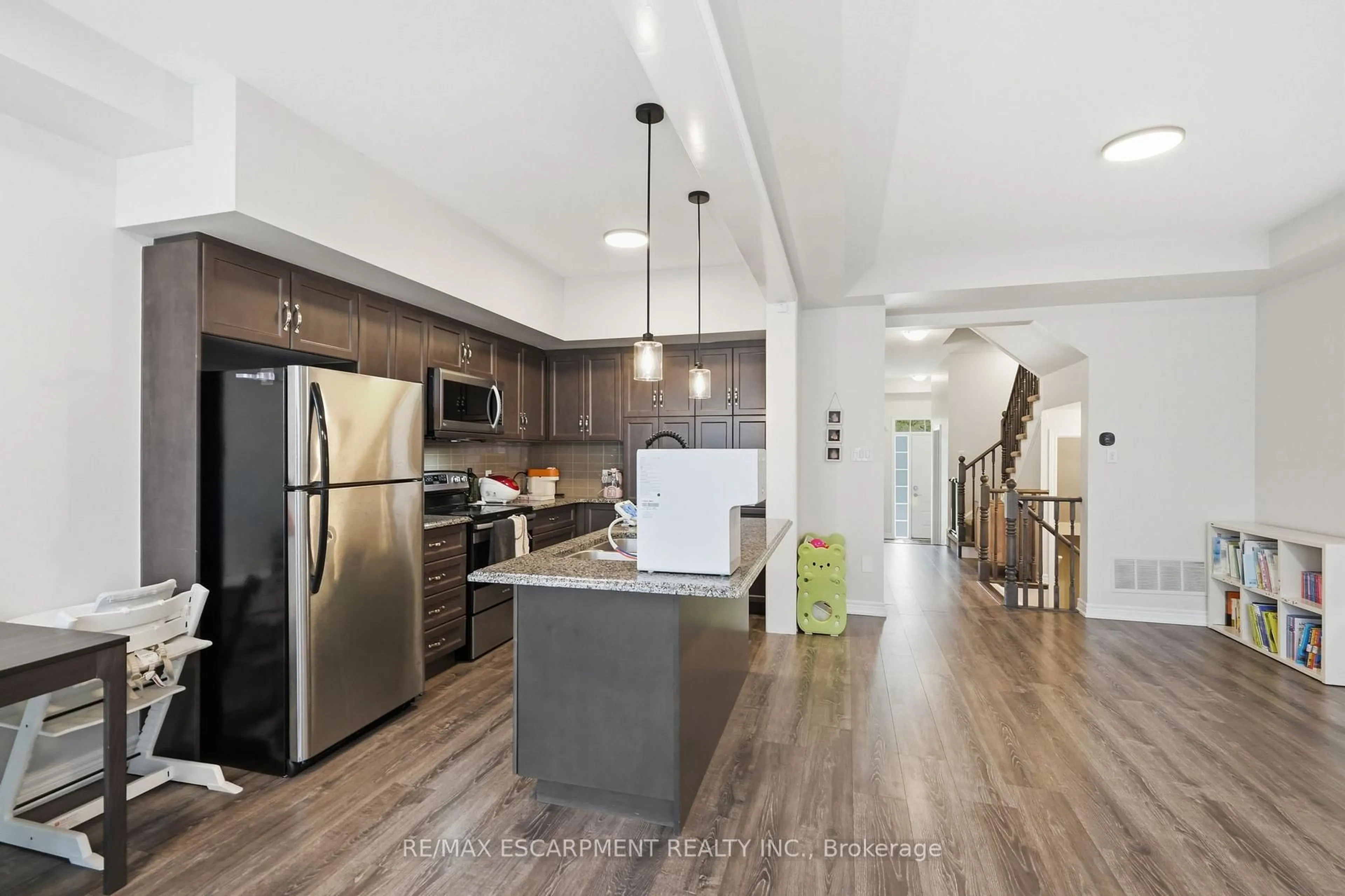 Open concept kitchen, unknown for 35 Pelican Lane, Hamilton Ontario L8K 0A4