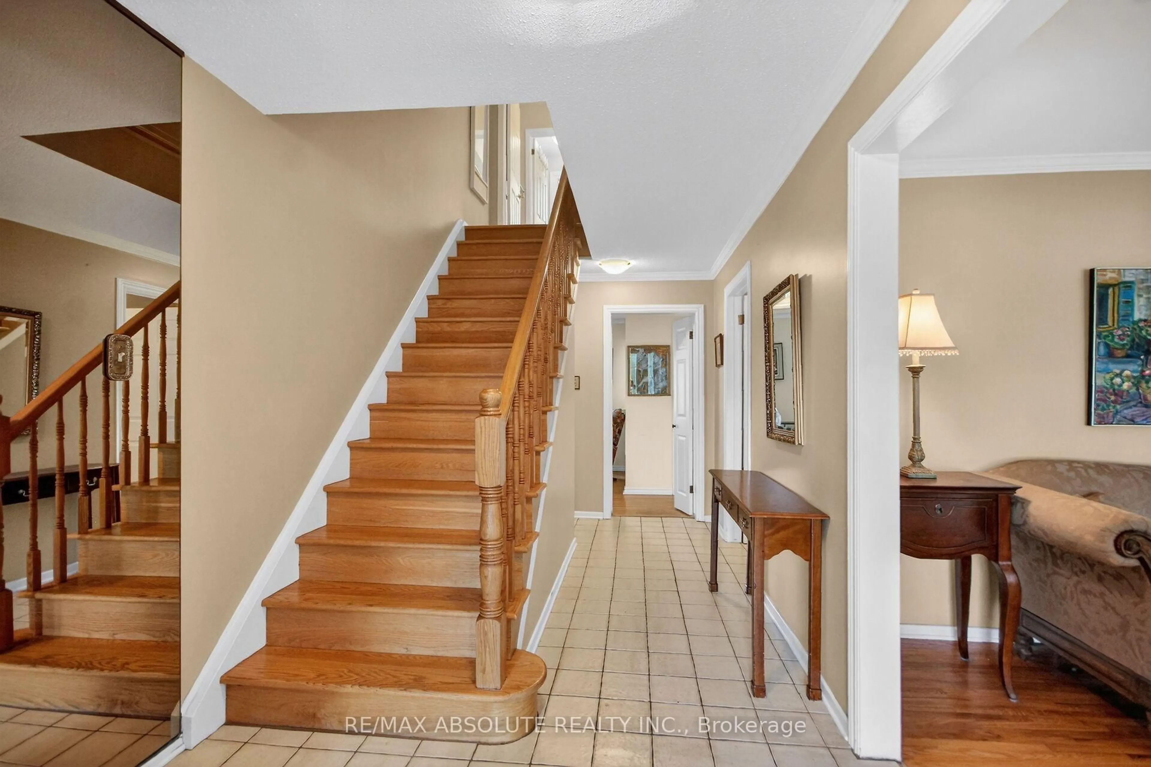 Unknown for 1953 Mulberry Cres, Ottawa Ontario K1J 8J8