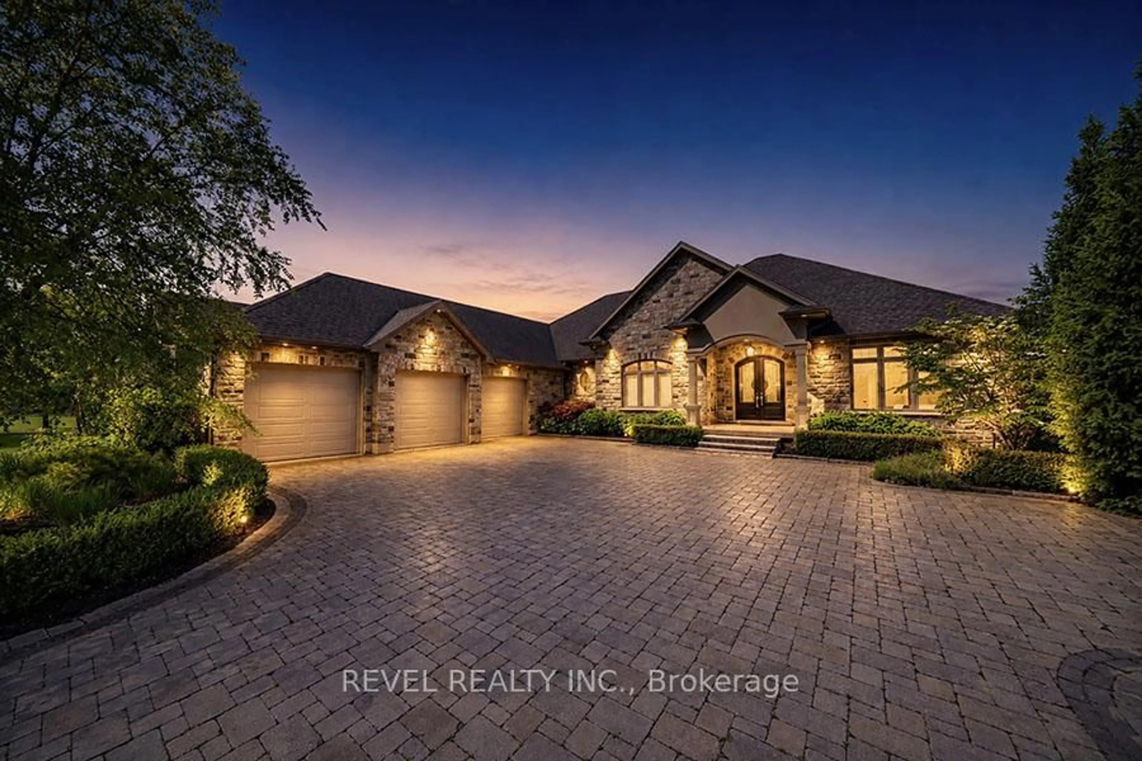 Home with brick exterior material, street for 29 Westlake Blvd, Brantford Ontario N3T 0E1