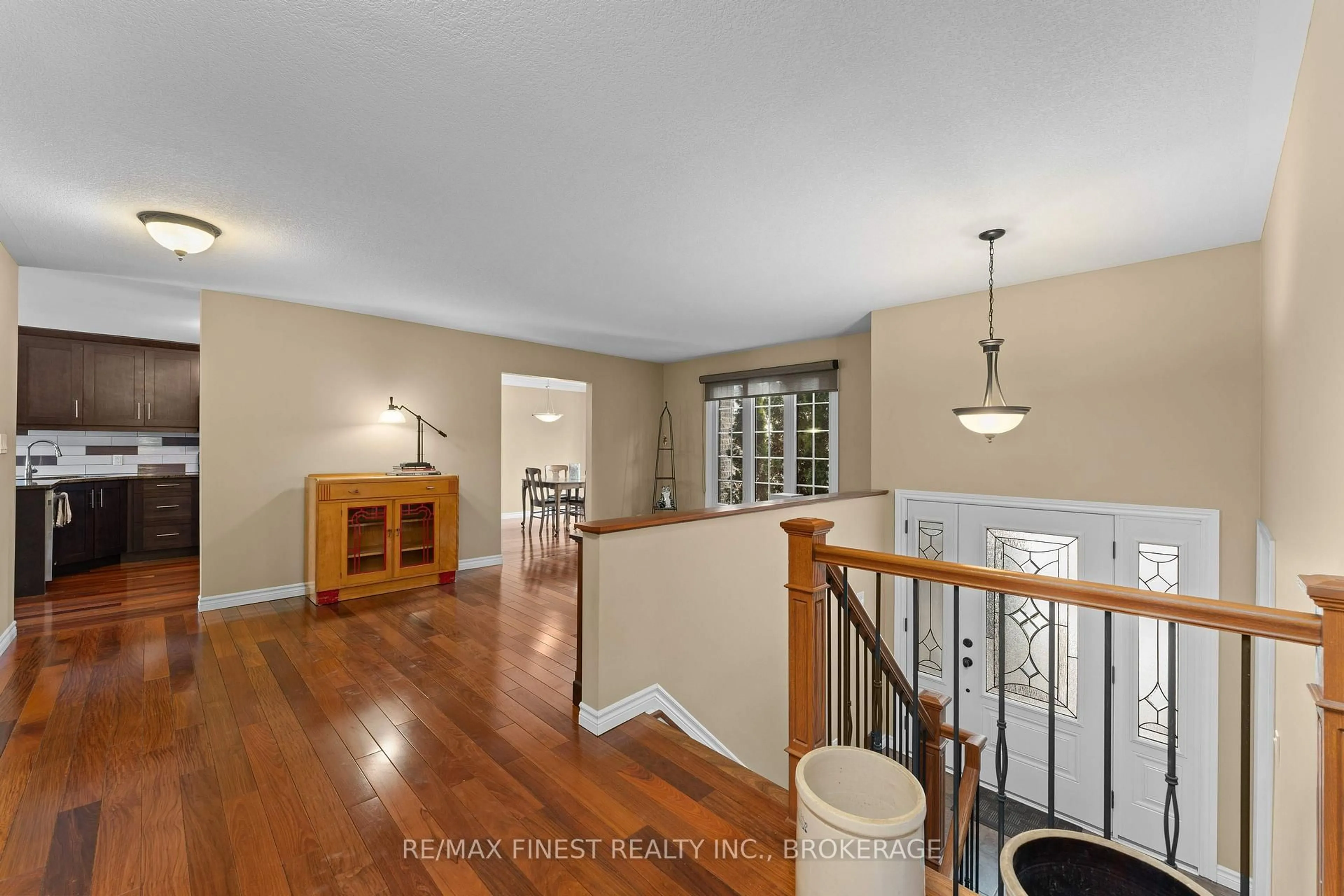Indoor foyer for 75 Barker Dr, Kingston Ontario K7K 6X6