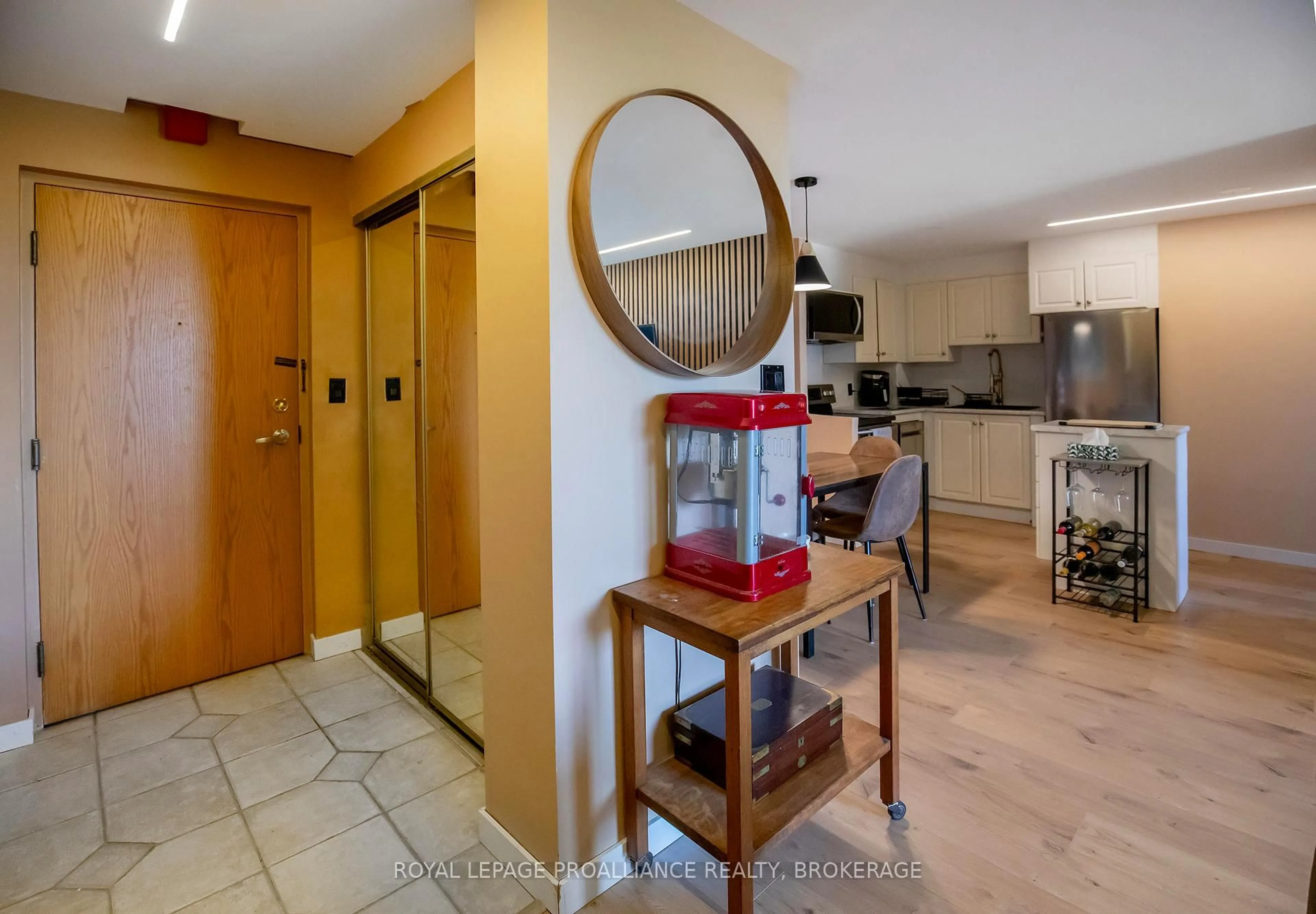 Indoor entryway for 120 Barrett Crt #411, Kingston Ontario K7L 5H6