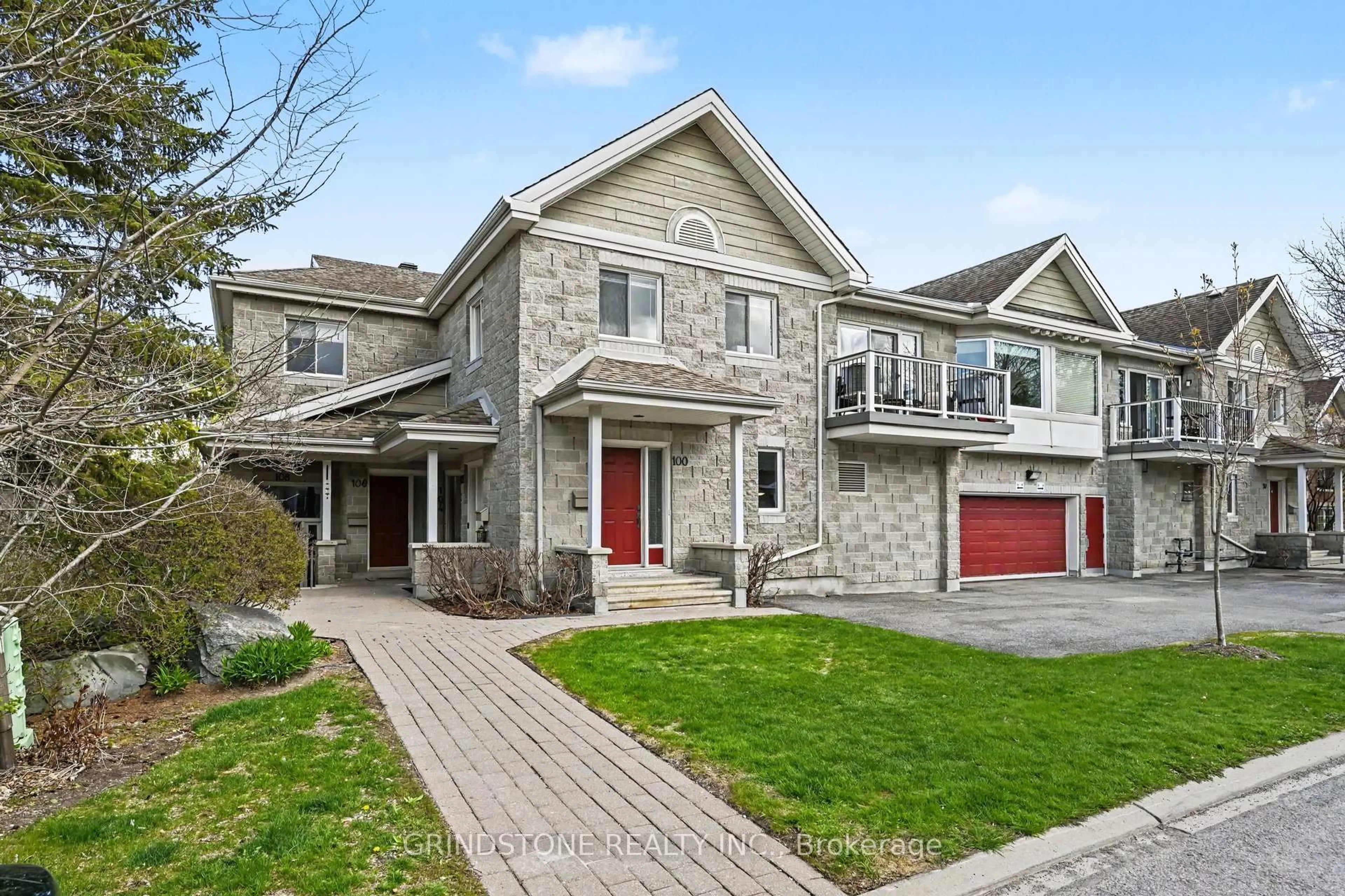 Home with brick exterior material, street for 100 Robson Crt, Ottawa Ontario K2K 2W1