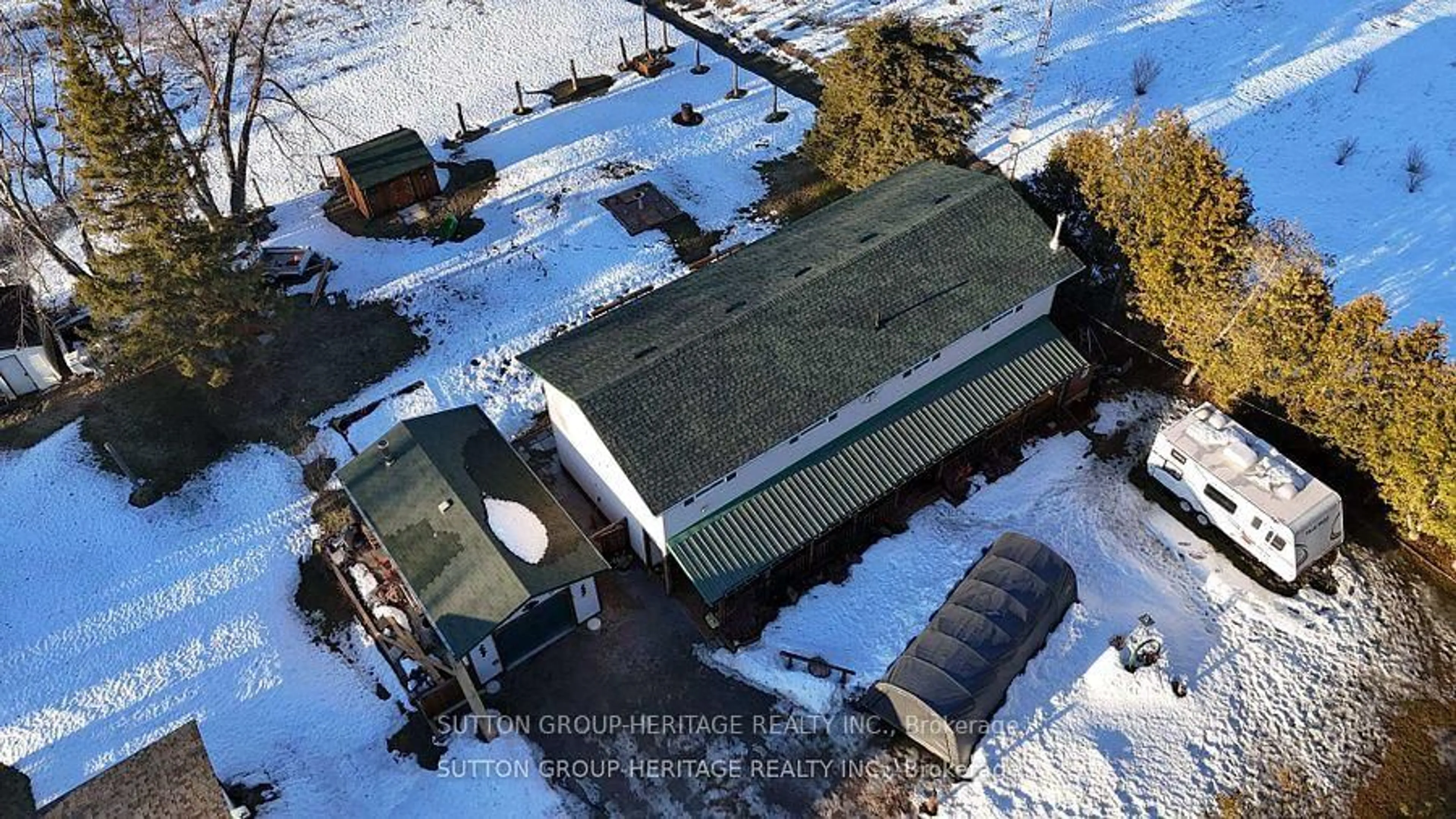 A pic from outside/outdoor area/front of a property/back of a property/a pic from drone, building for 1780 7th Line, Selwyn Ontario K9J 6X5