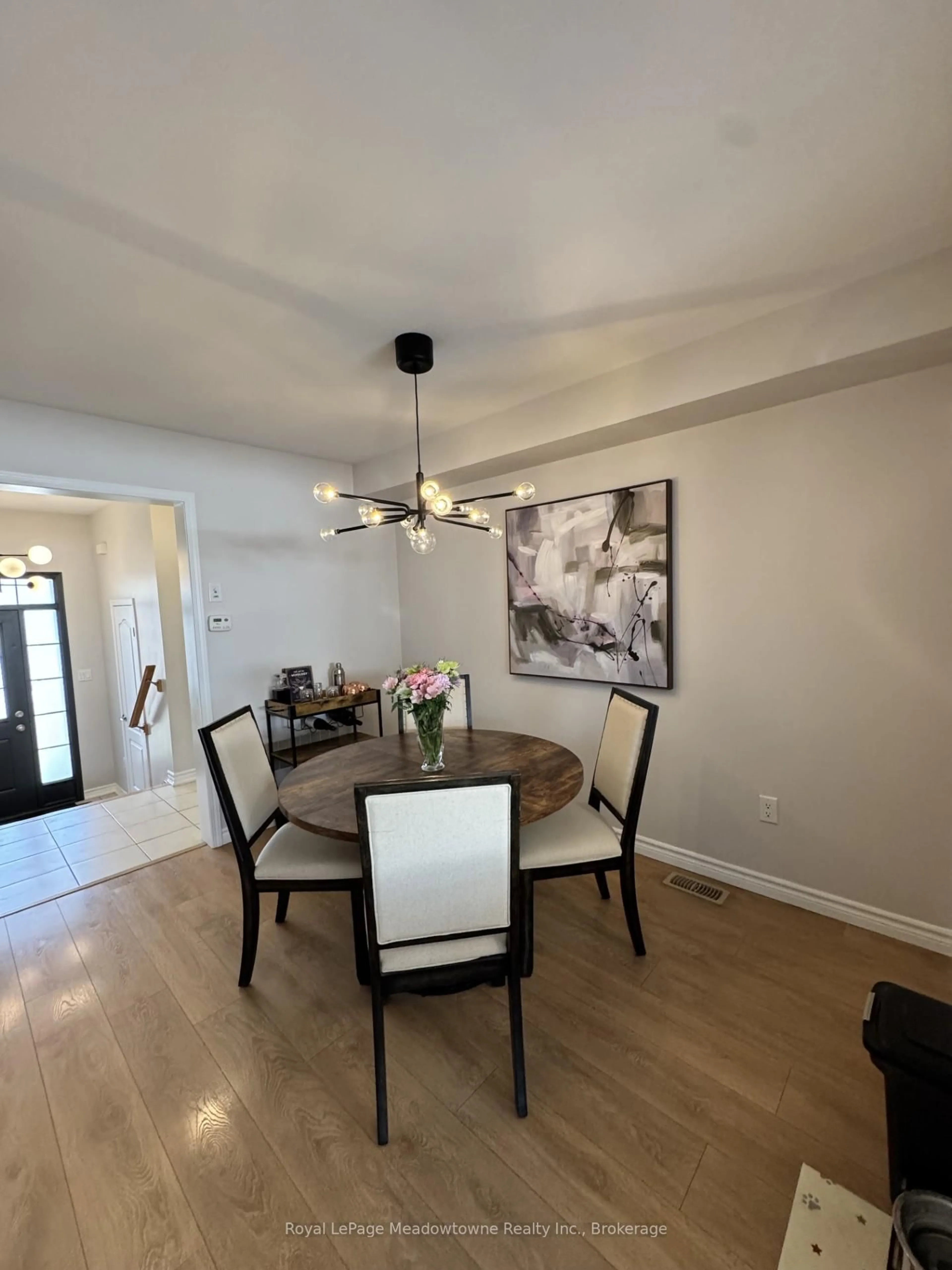 Dining room, wood/laminate floor for 178 West Oak Tr, Kitchener Ontario N2R 0J3
