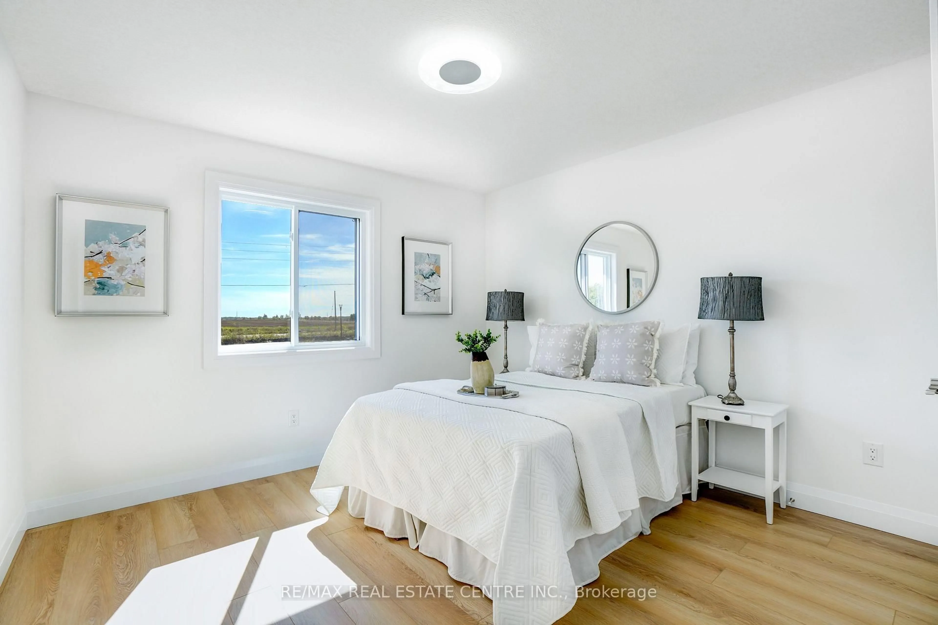 A pic of a room for 2512 Constance Ave, London South Ontario N6M 1E7