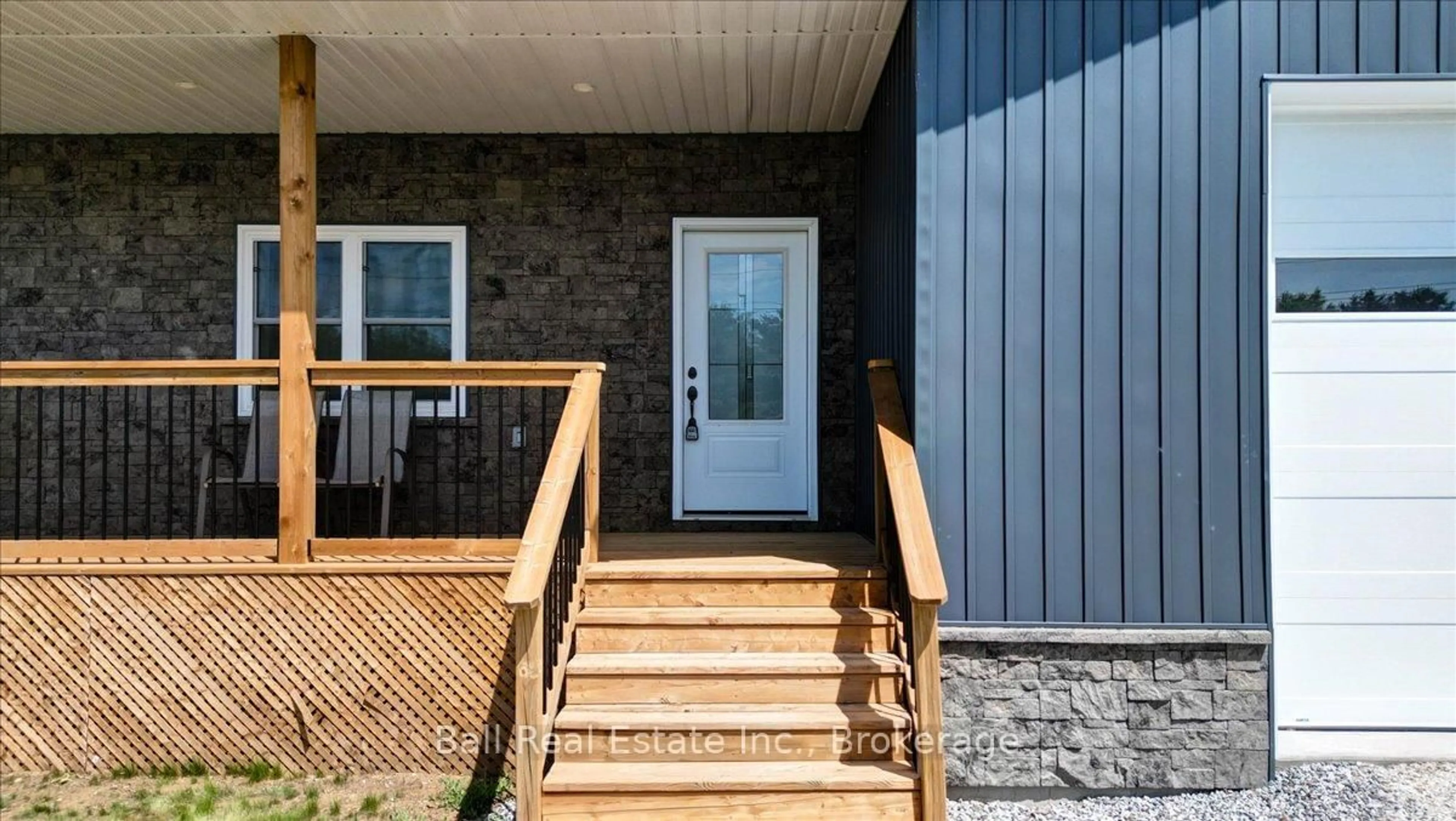 Indoor entryway for 9 Williams Dr, Bancroft Ontario K0L 1C0