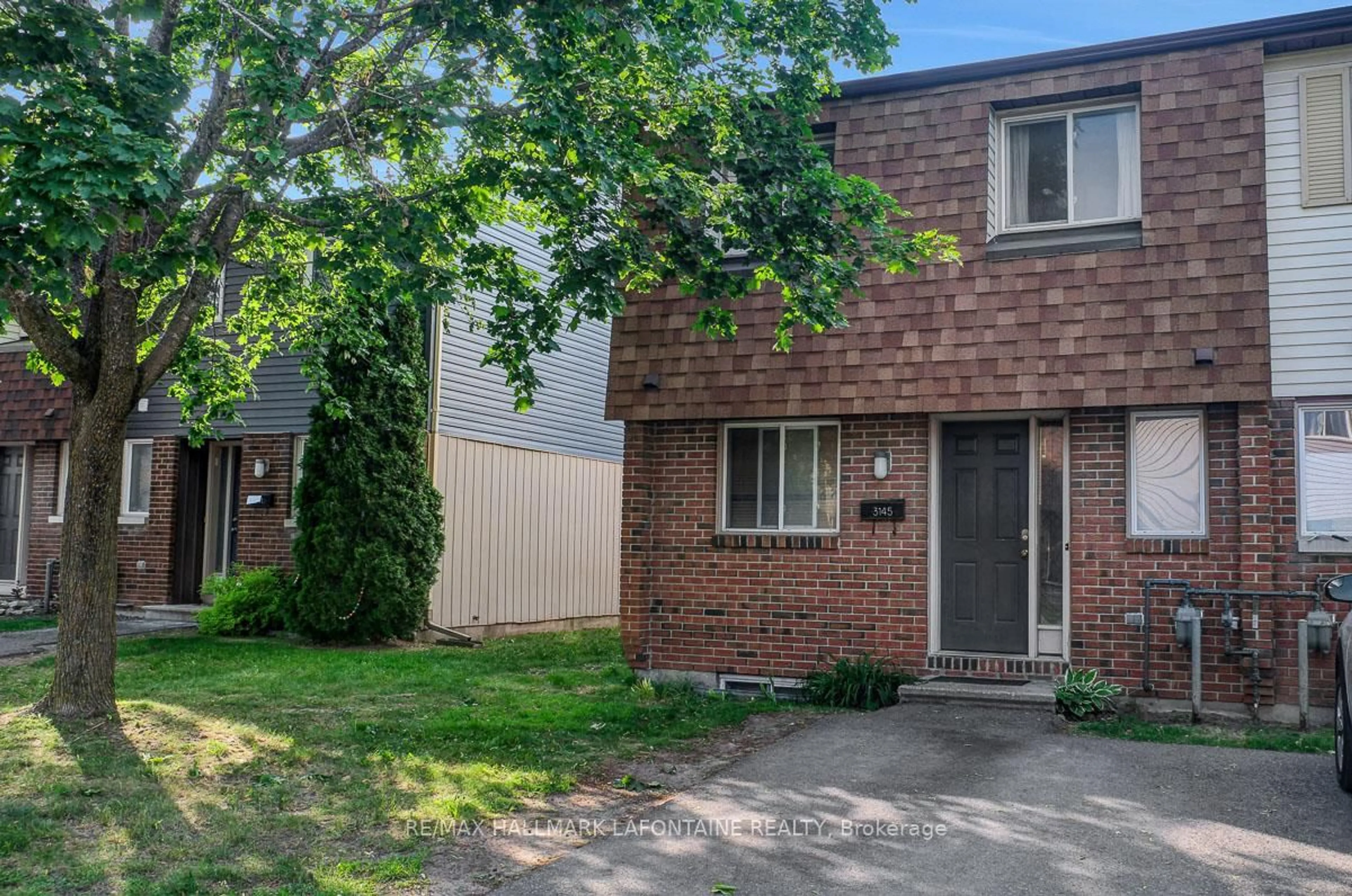 Home with brick exterior material, street for 3145 Olympic Way #39, Ottawa Ontario K1T 1Y7
